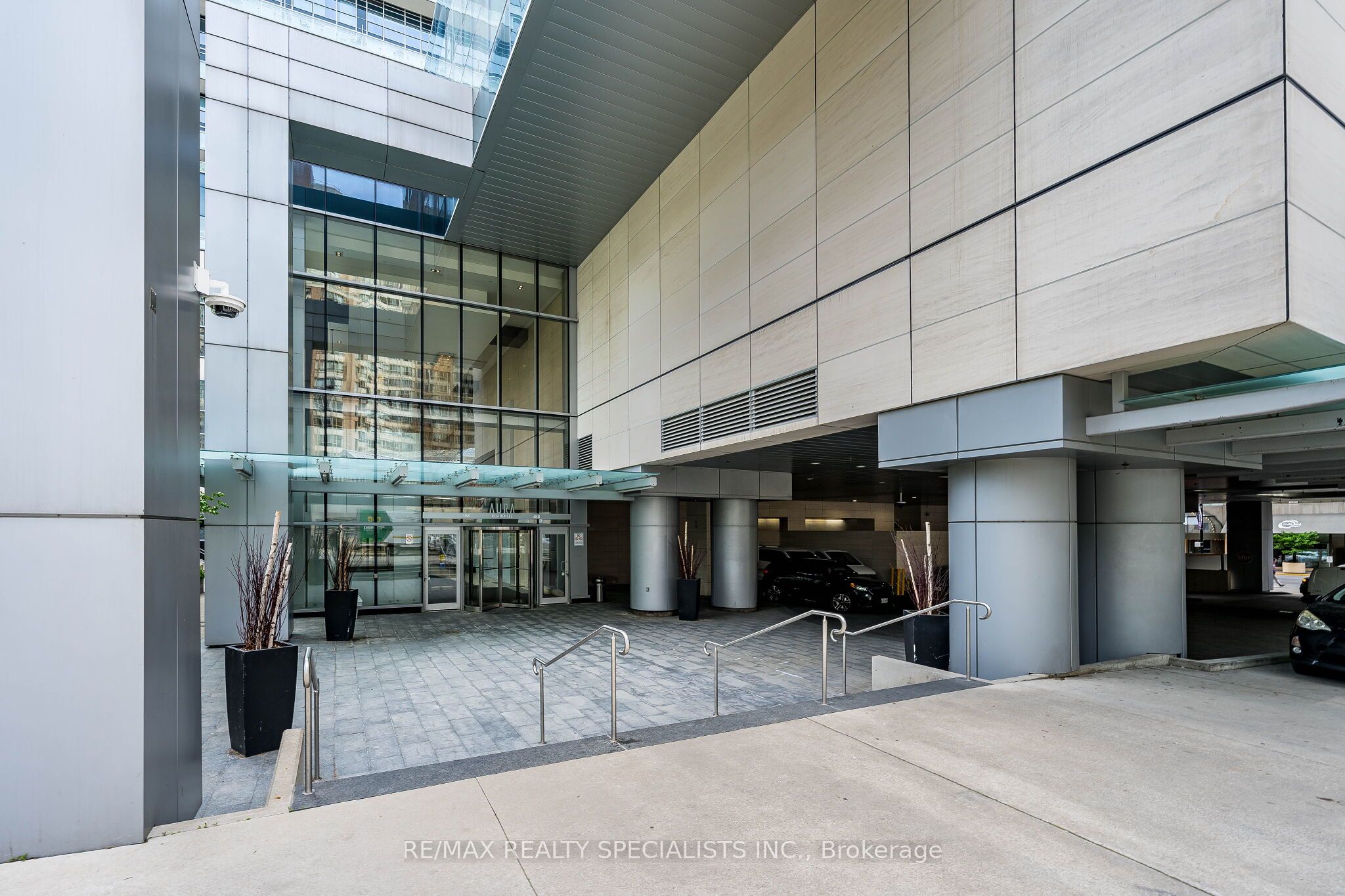 388 Yonge Street 7105, Toronto, ON M5B 0A4 photo 4