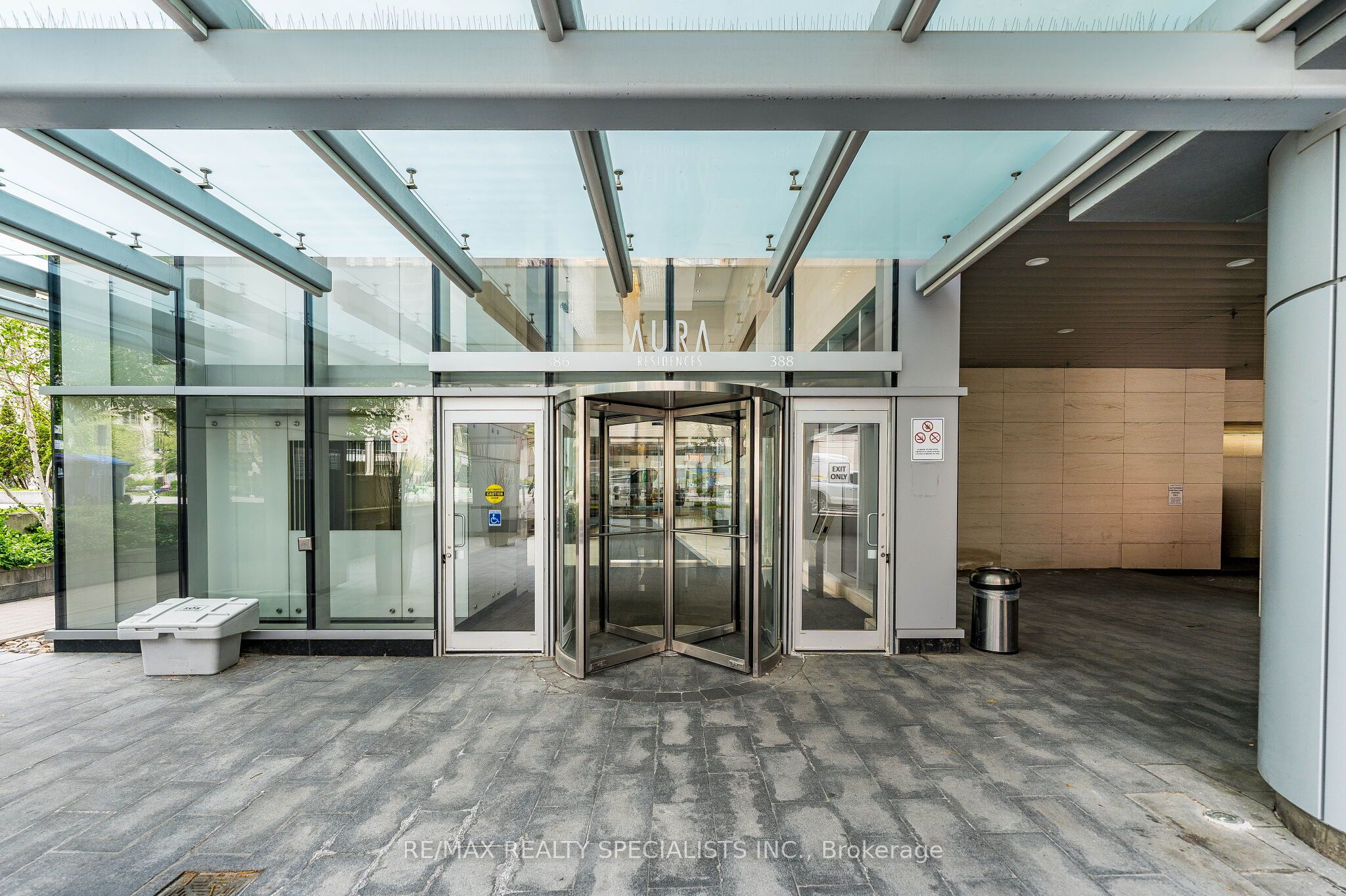 388 Yonge Street 7105, Toronto, ON M5B 0A4 photo 5