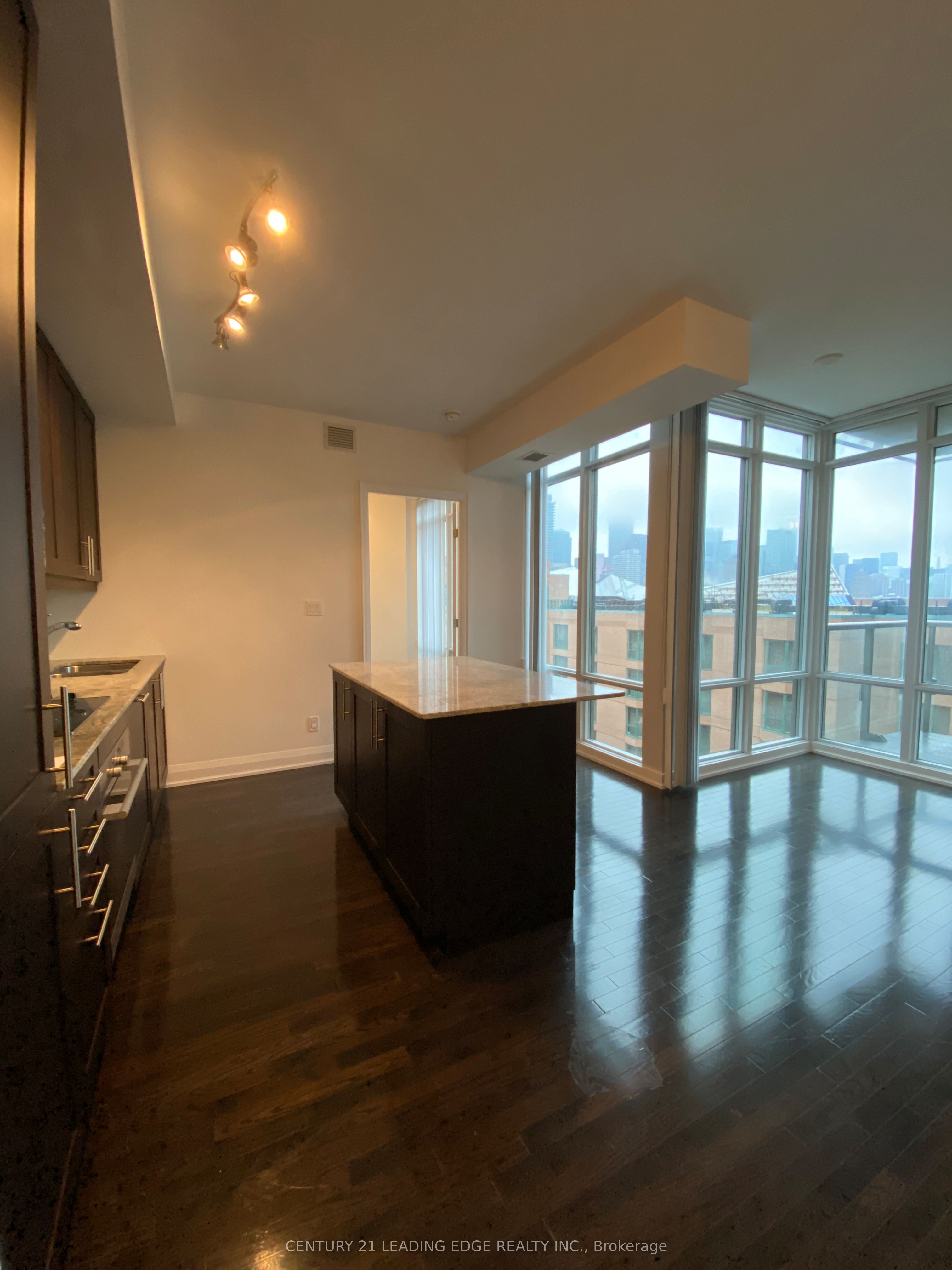 1 Bedford Road 815, Toronto, ON M5R 2B5 photo 4