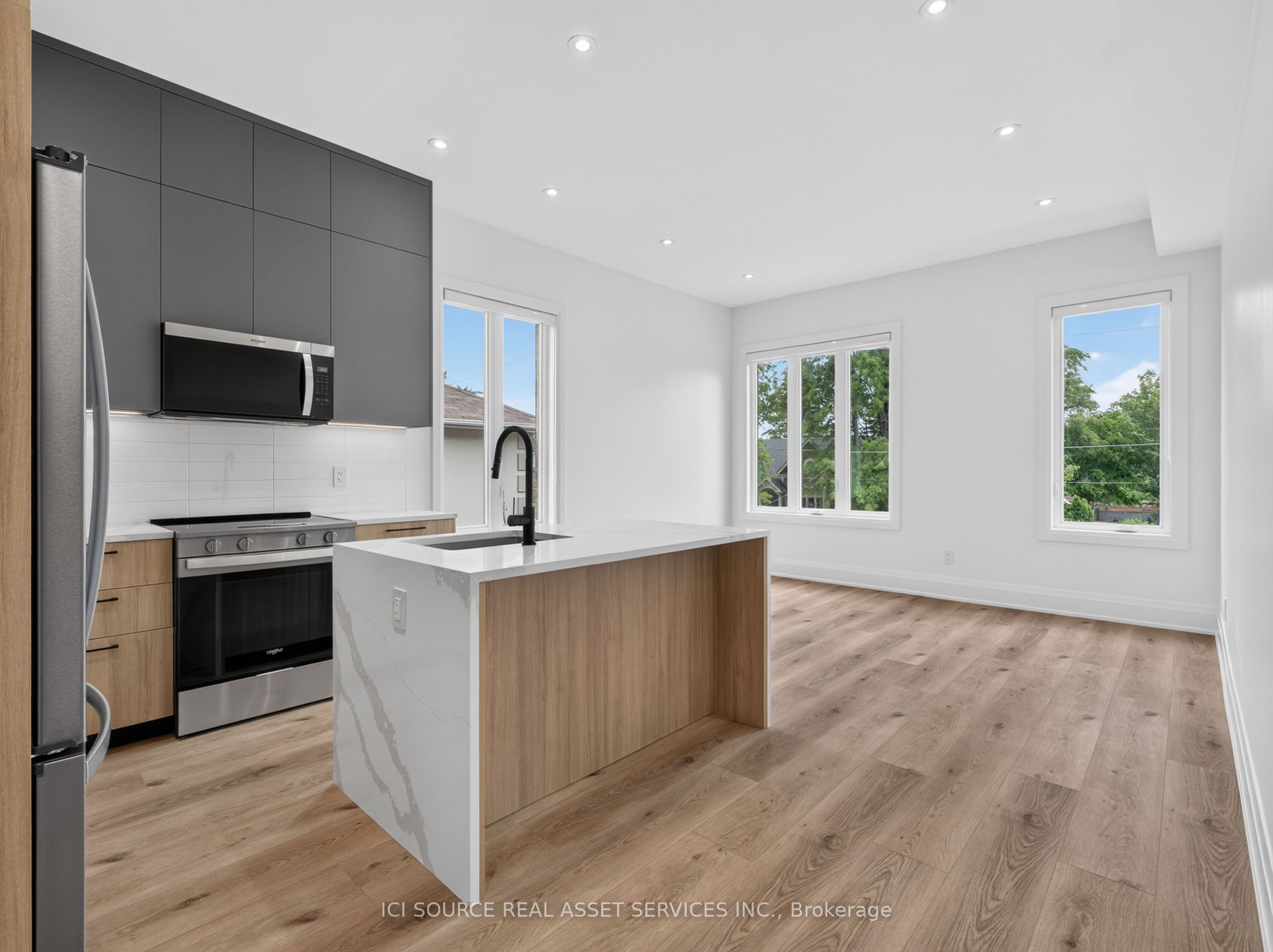 28 Norcross Road Unit 2, Toronto, ON M3H 2R4