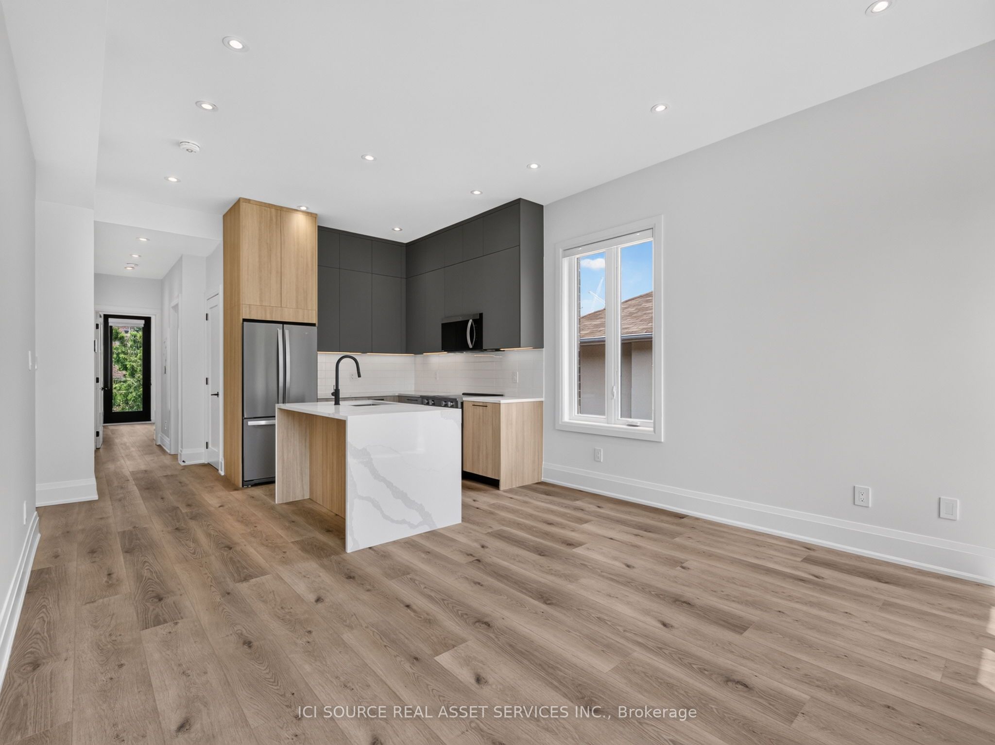 28 Norcross Road Unit 2, Toronto, ON M3H 2R4 photo 2