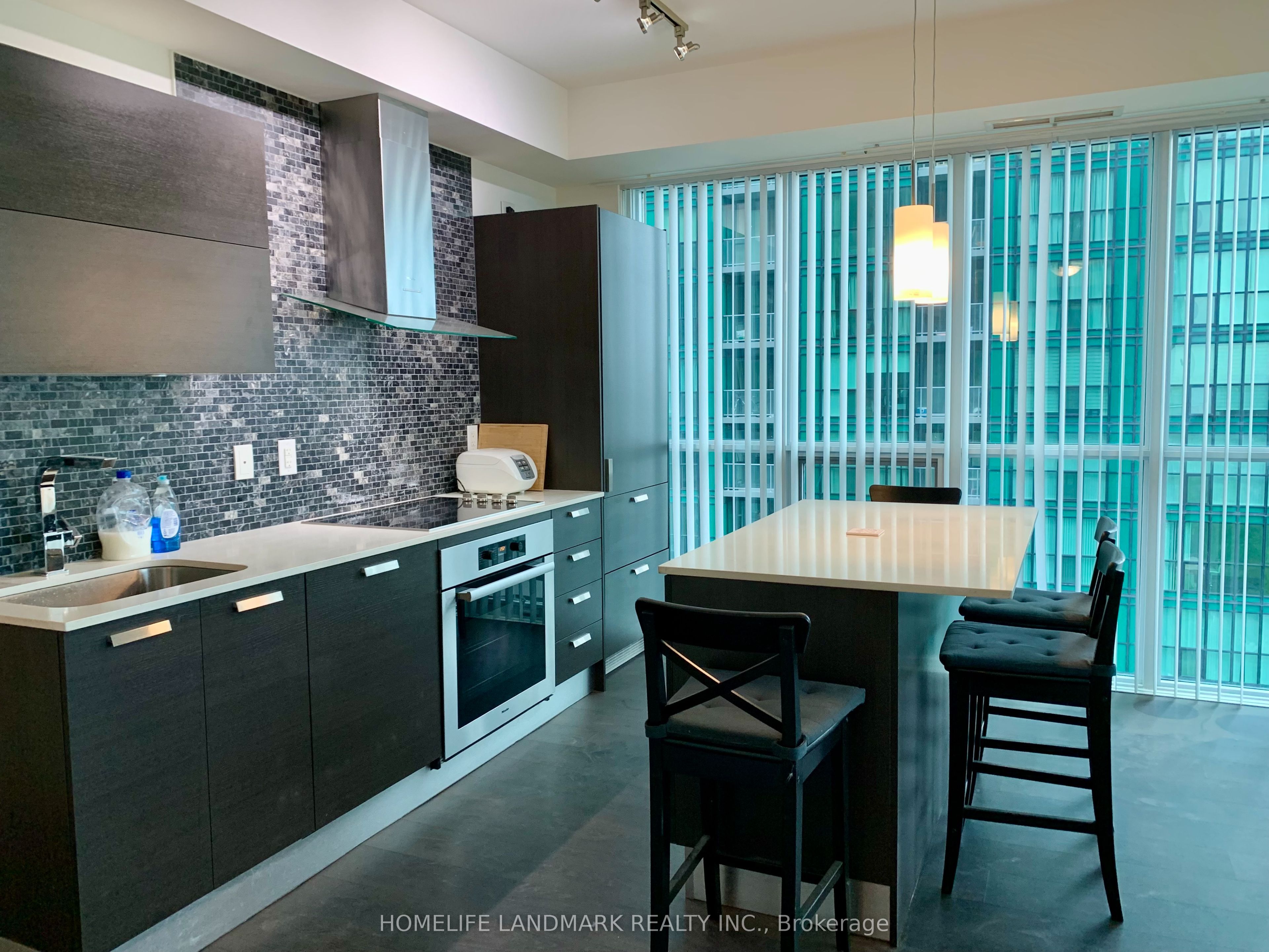 11 Bogert Avenue 2402, Toronto, ON M2N 0H4 photo 5