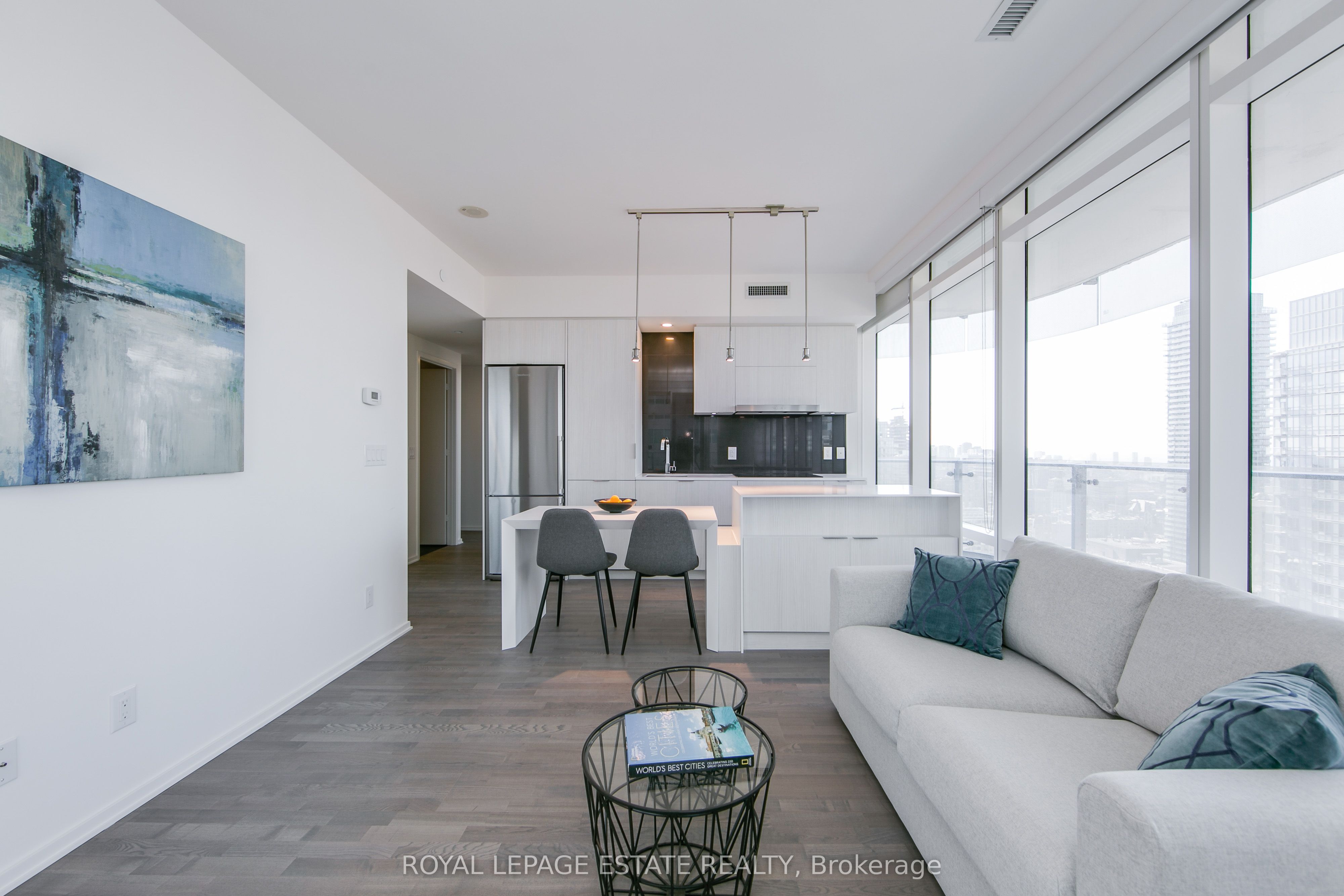1 Bloor Street E 3010, Toronto, ON M4W 1A9 photo 5