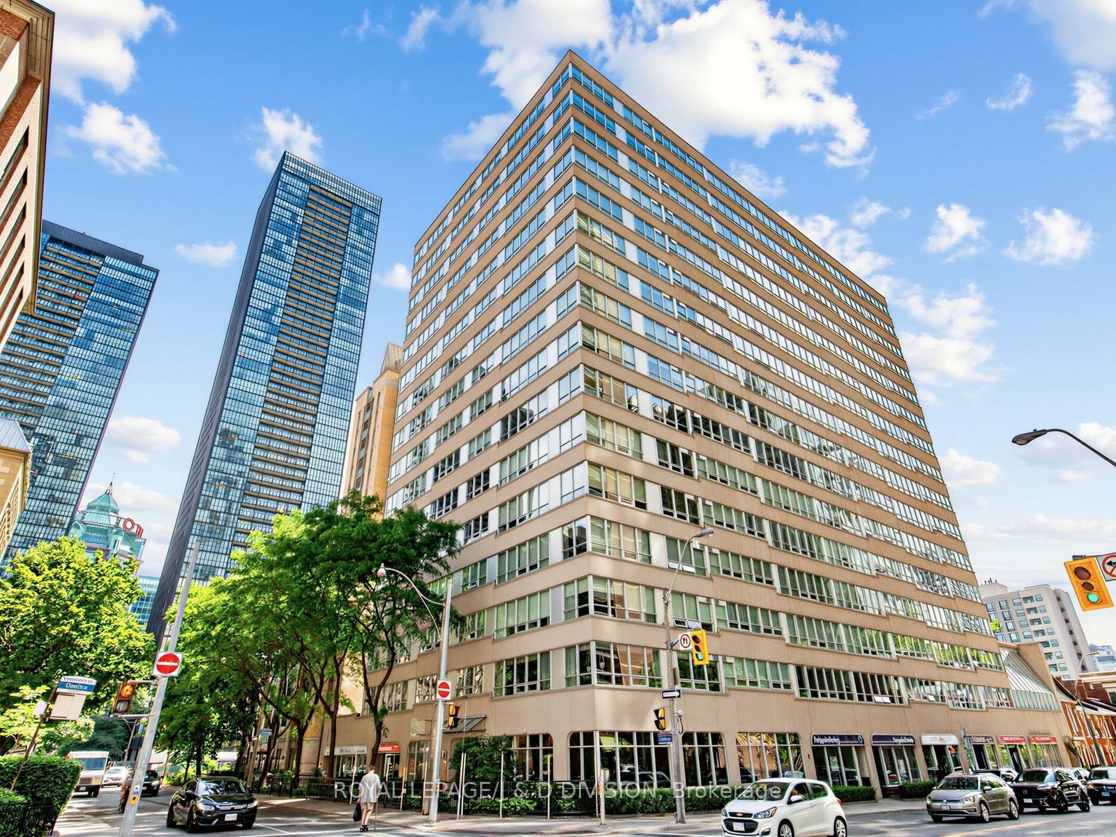 71 Charles Street E 304, Toronto, ON M4Y 2T3