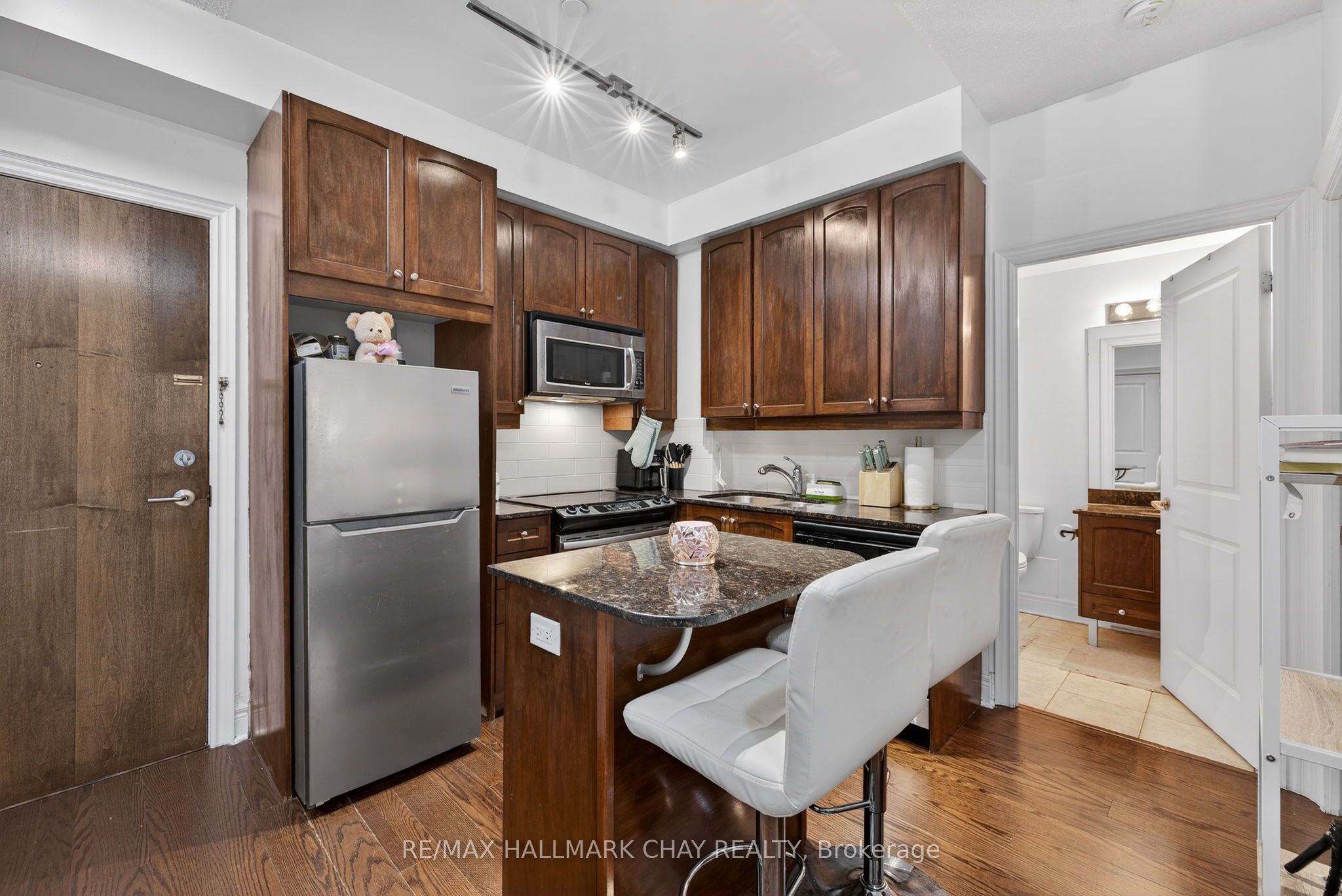 701 Sheppard Avenue W 108, Toronto, ON M3H 2S7 photo 5