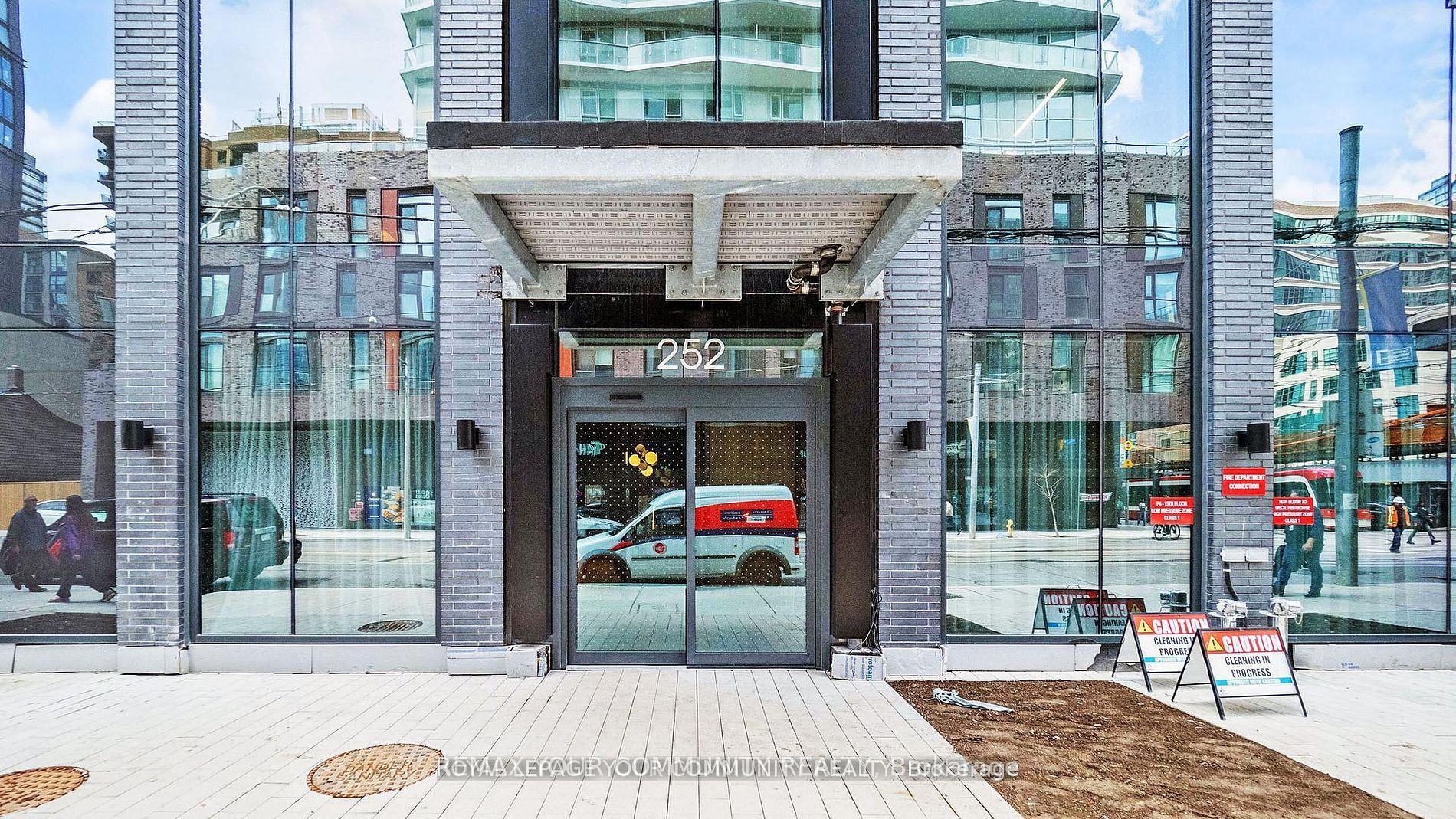 252 Church Street 3812, Toronto, ON M5B 0E6 photo 2