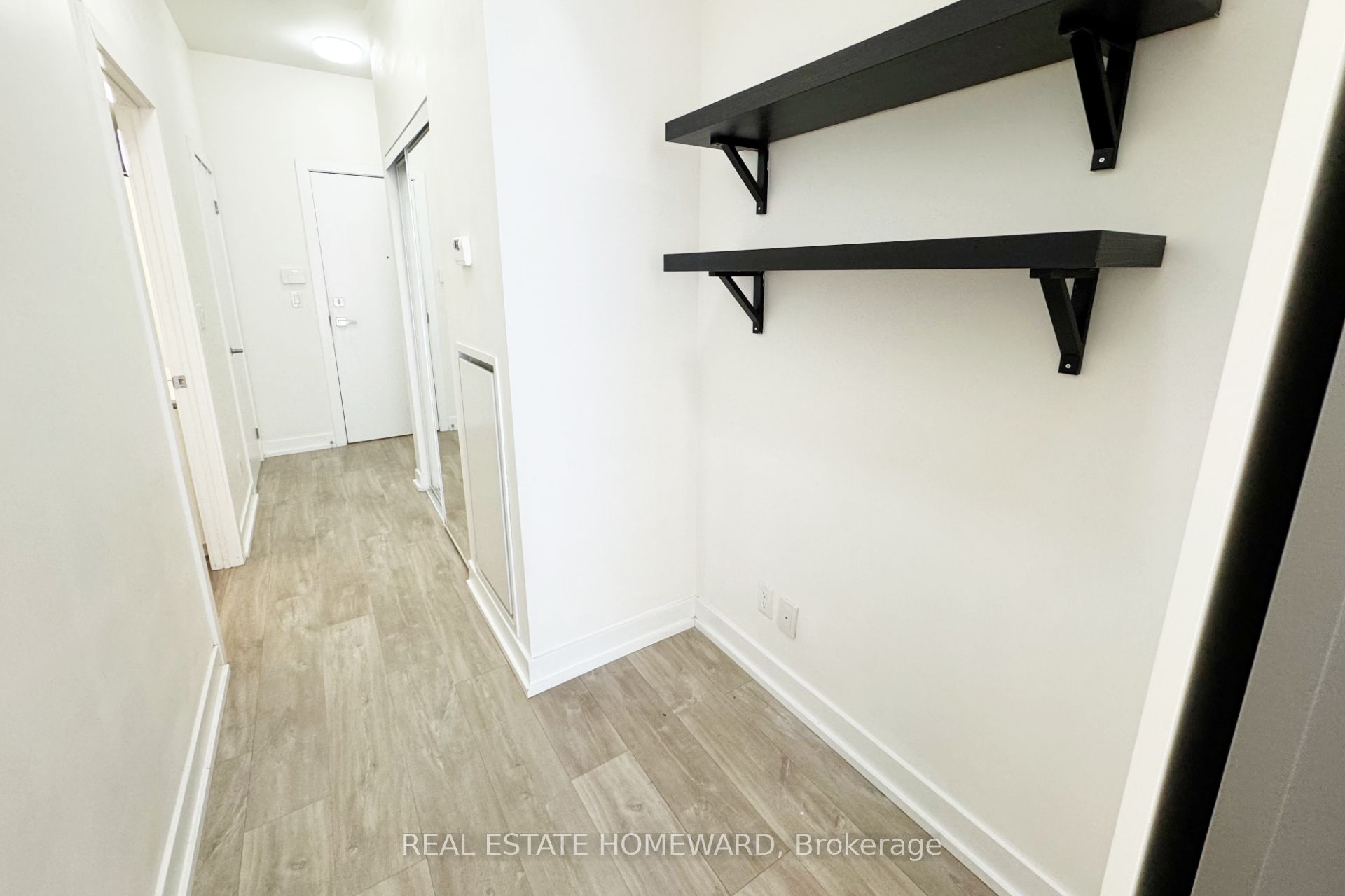75 The Donway N/A W 304, Toronto, ON M3C 2E9 photo 4