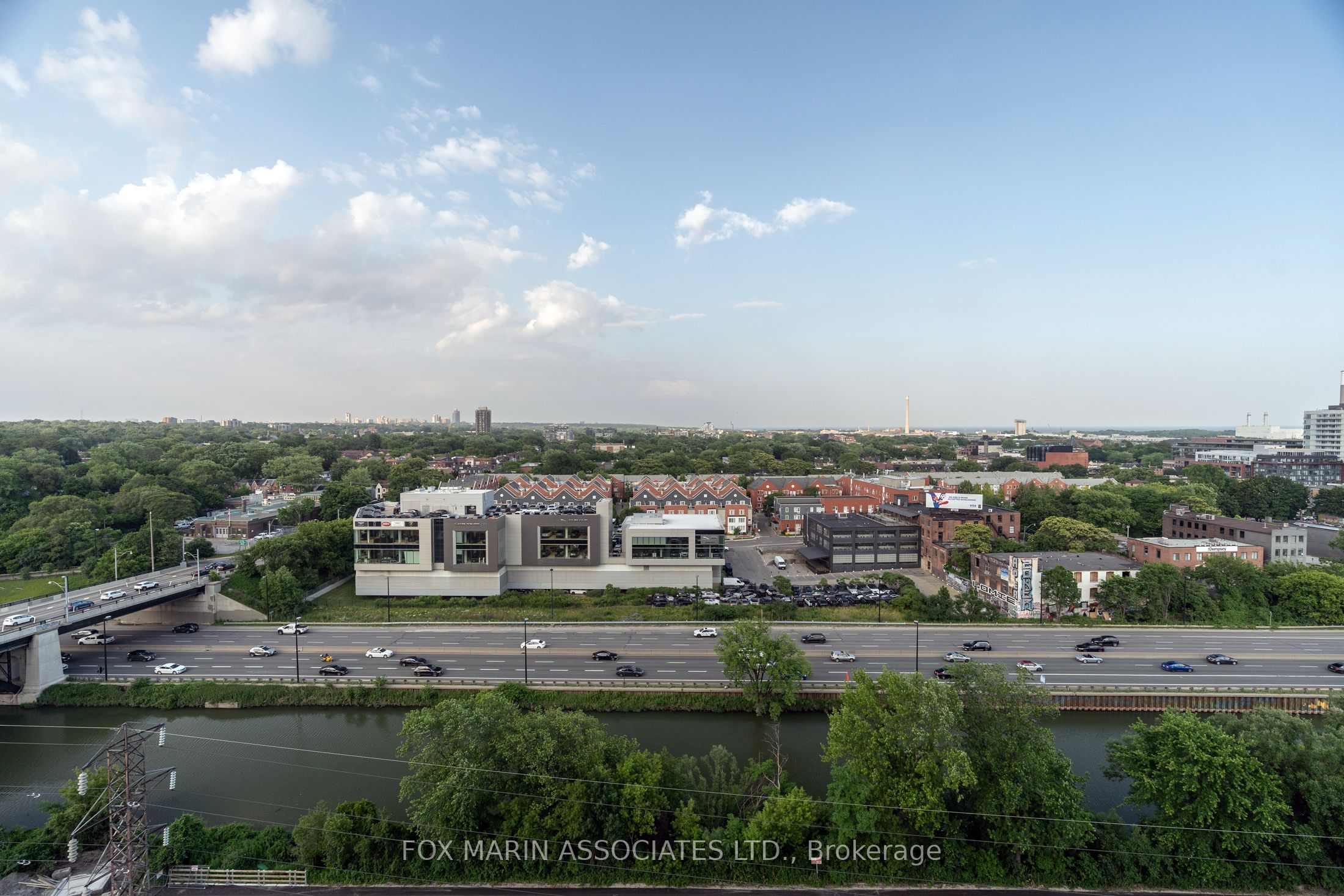 5 Defries Street 1104, Toronto, ON M5A 0W7
