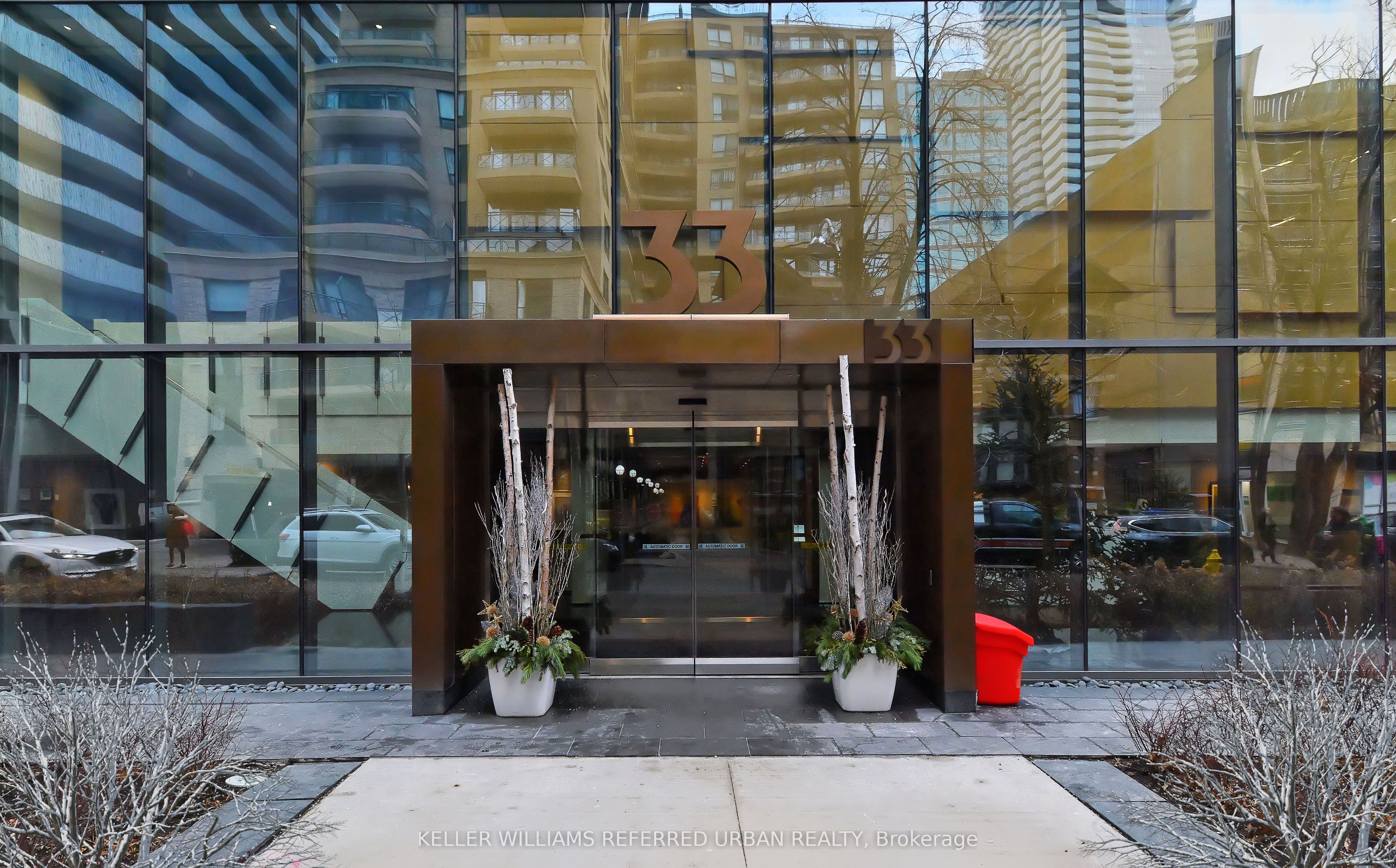 33 Charles Street E 3902, Toronto, ON M4Y 0A2