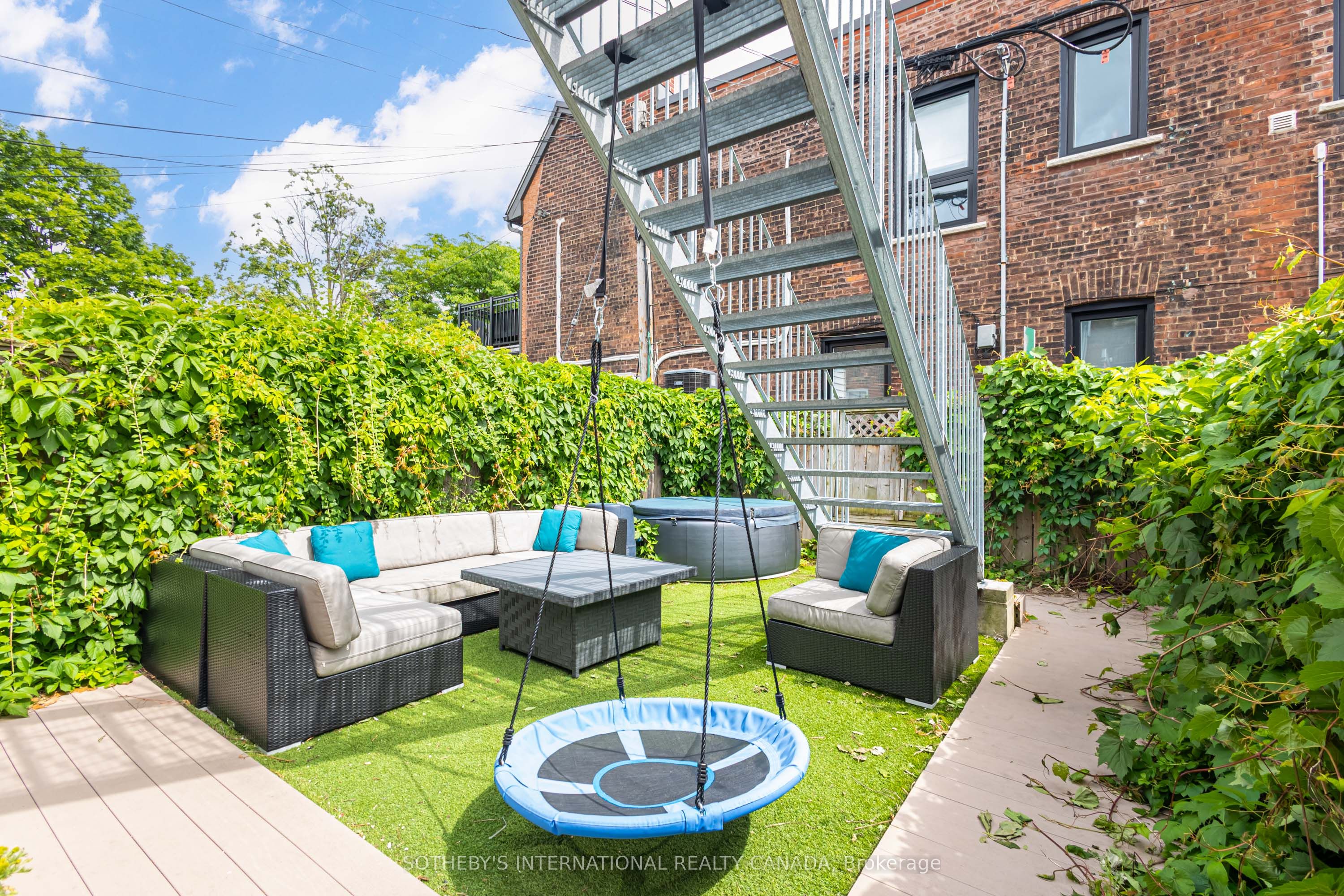 1213 College Street, Toronto, ON M6H 1C1 photo 2
