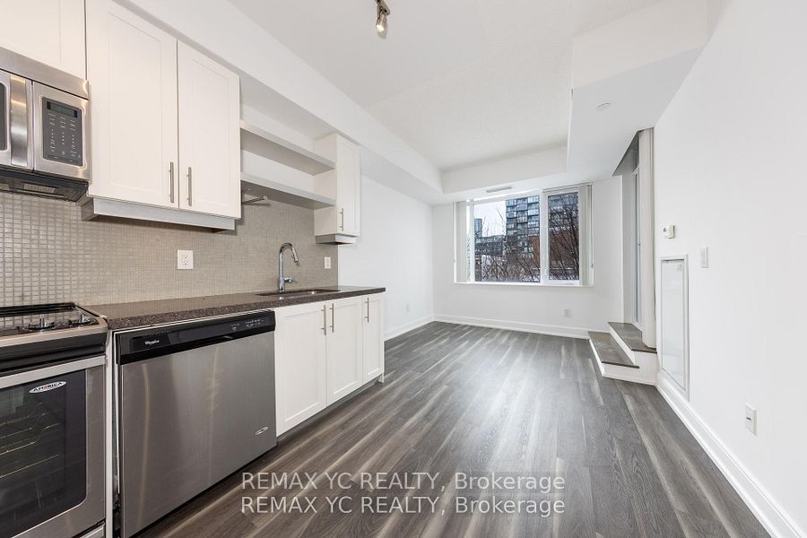 525 Adelaide Street W 217, Toronto, ON M5V 1T6 photo 4