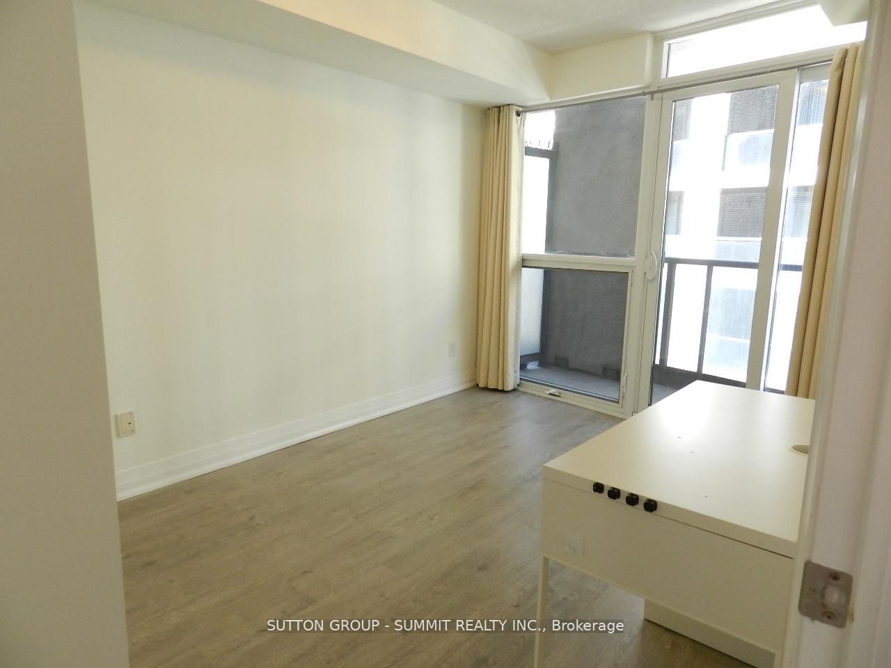 25 CARLTON Street 506, Toronto, ON M5B 1L4 photo 4