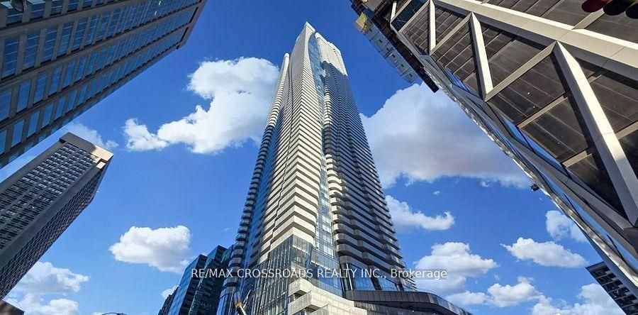 1 Bloor Street 3208, Toronto, ON M4W 0A8 photo 2