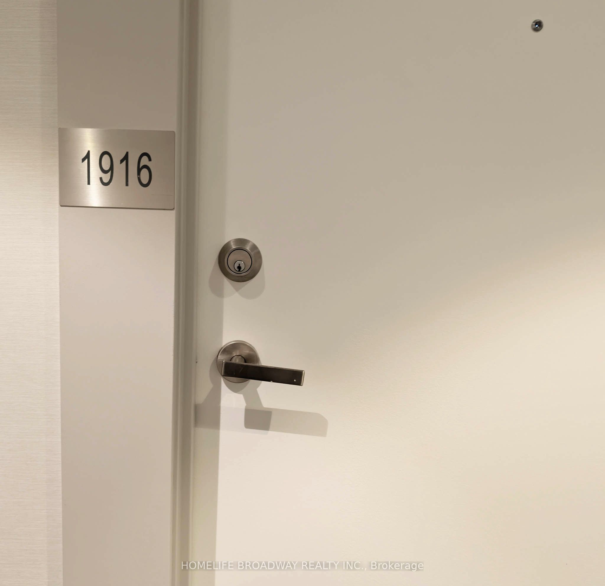 195 Redpath Avenue 1916, Toronto, ON M4P 0E4 photo 5