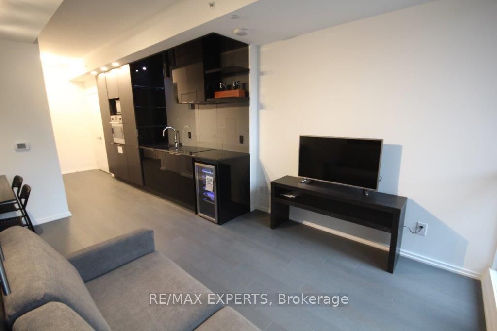 70 Temperance Street 1004, Toronto, ON M5H 4E8 photo 4