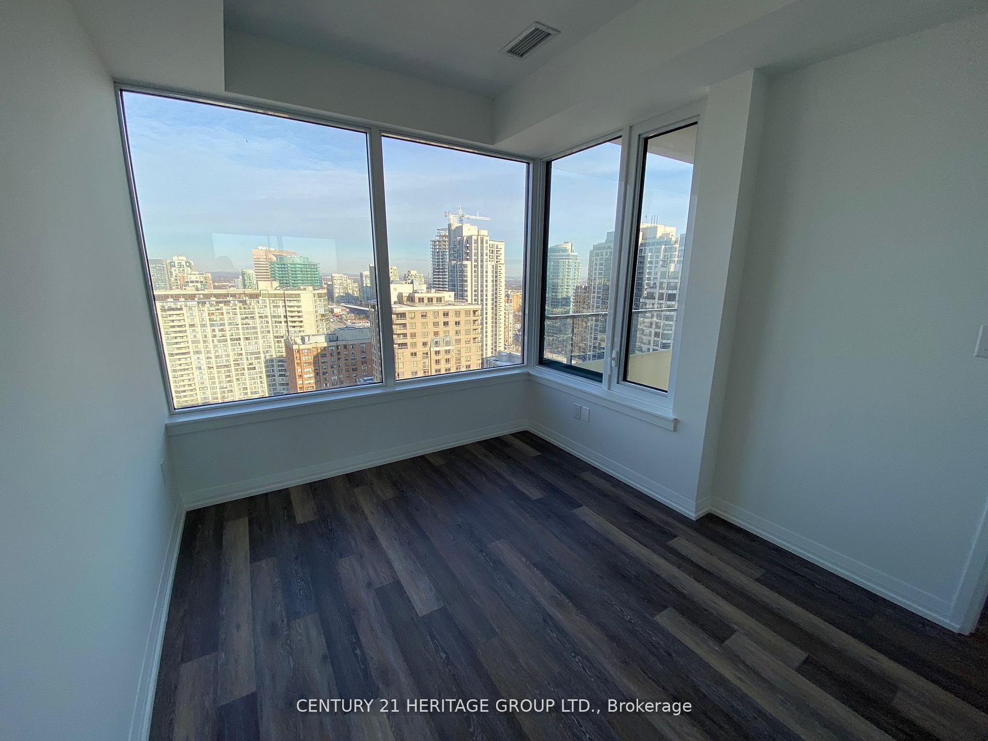 75 Canterbury Place 2912, Toronto, ON M2N 0L2 photo 3