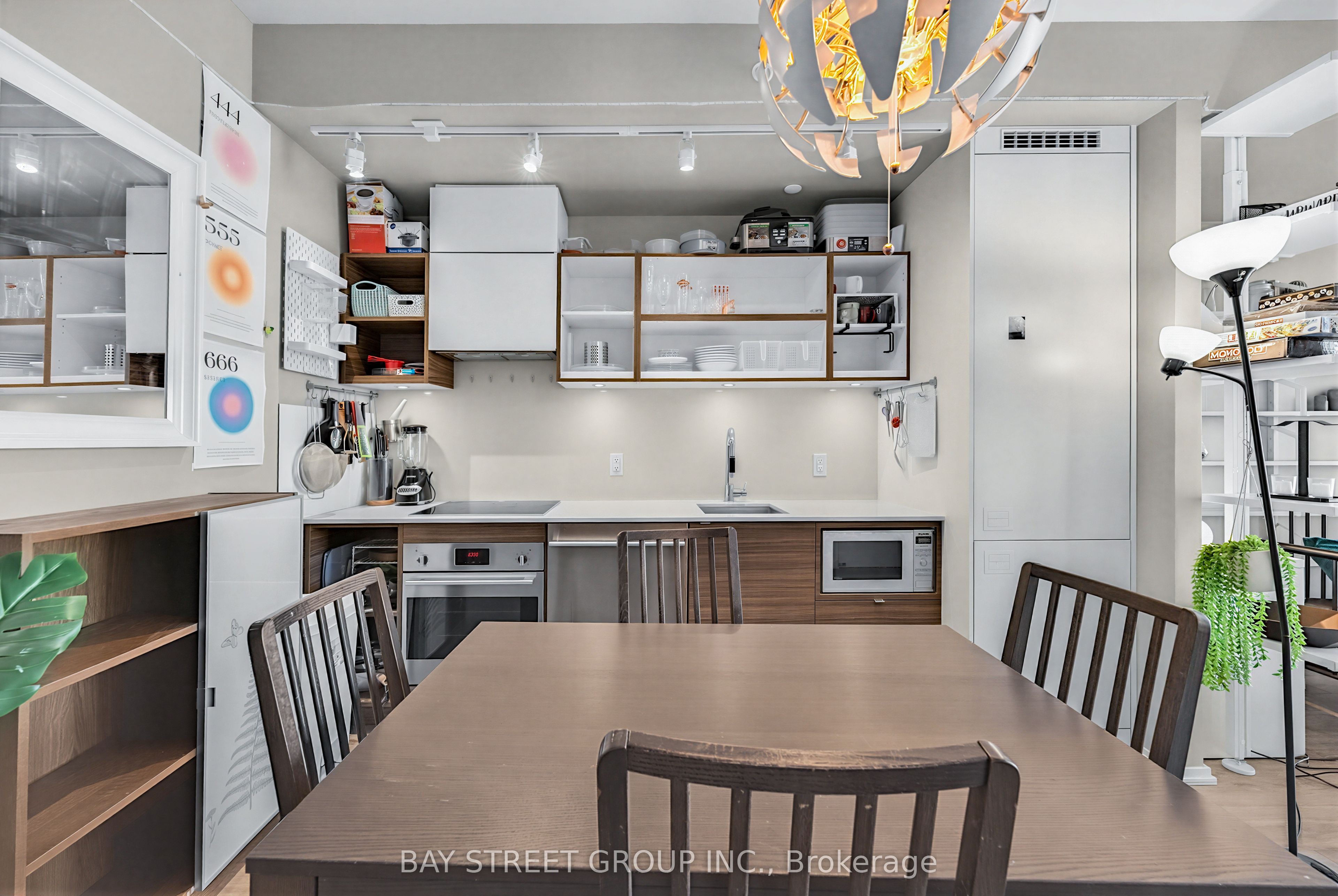 125 Peter Street 1803, Toronto, ON M5V 0M2 photo 5