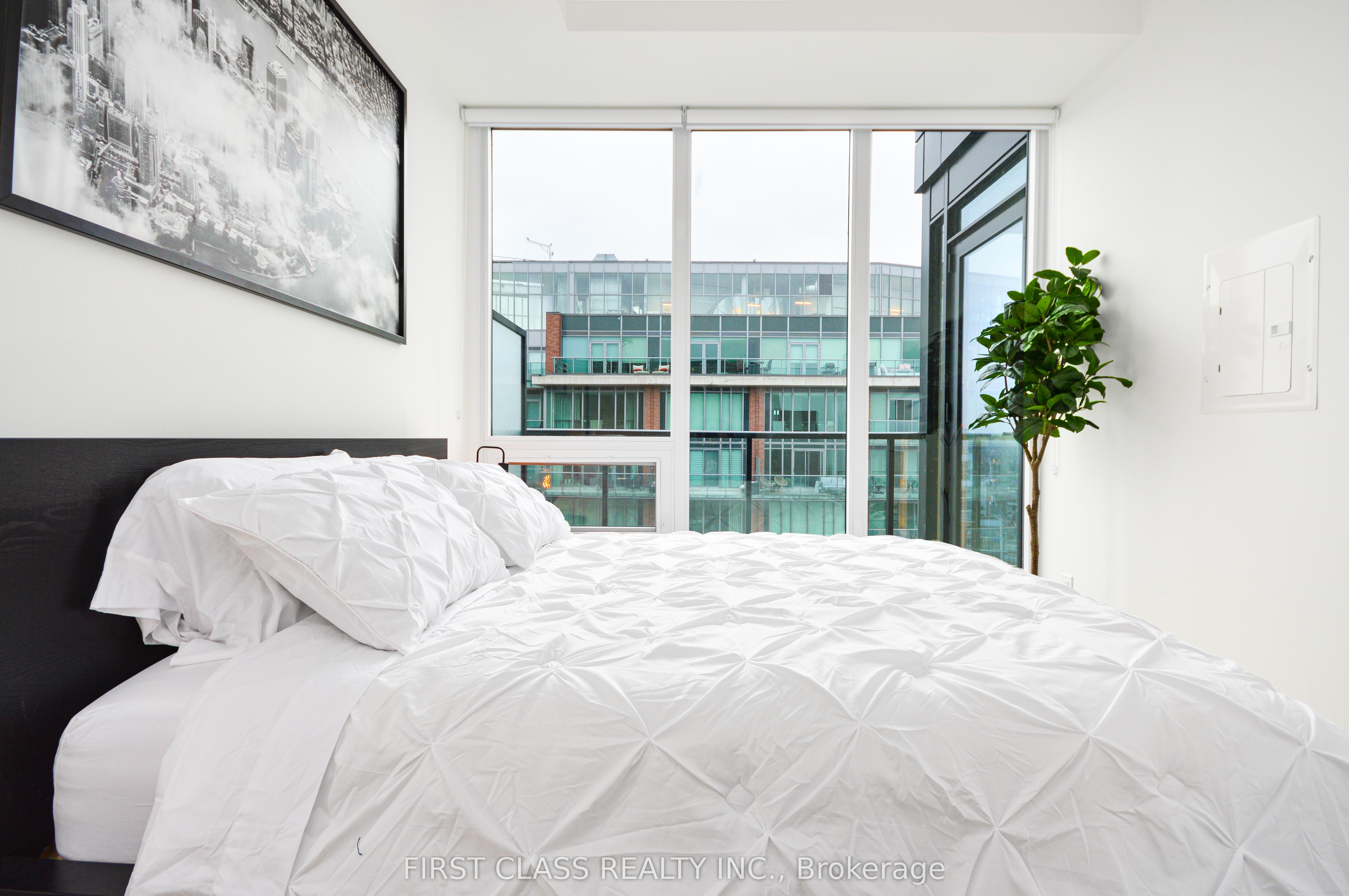 135 East Liberty Street, Toronto, ON M6K 0G7 photo 4
