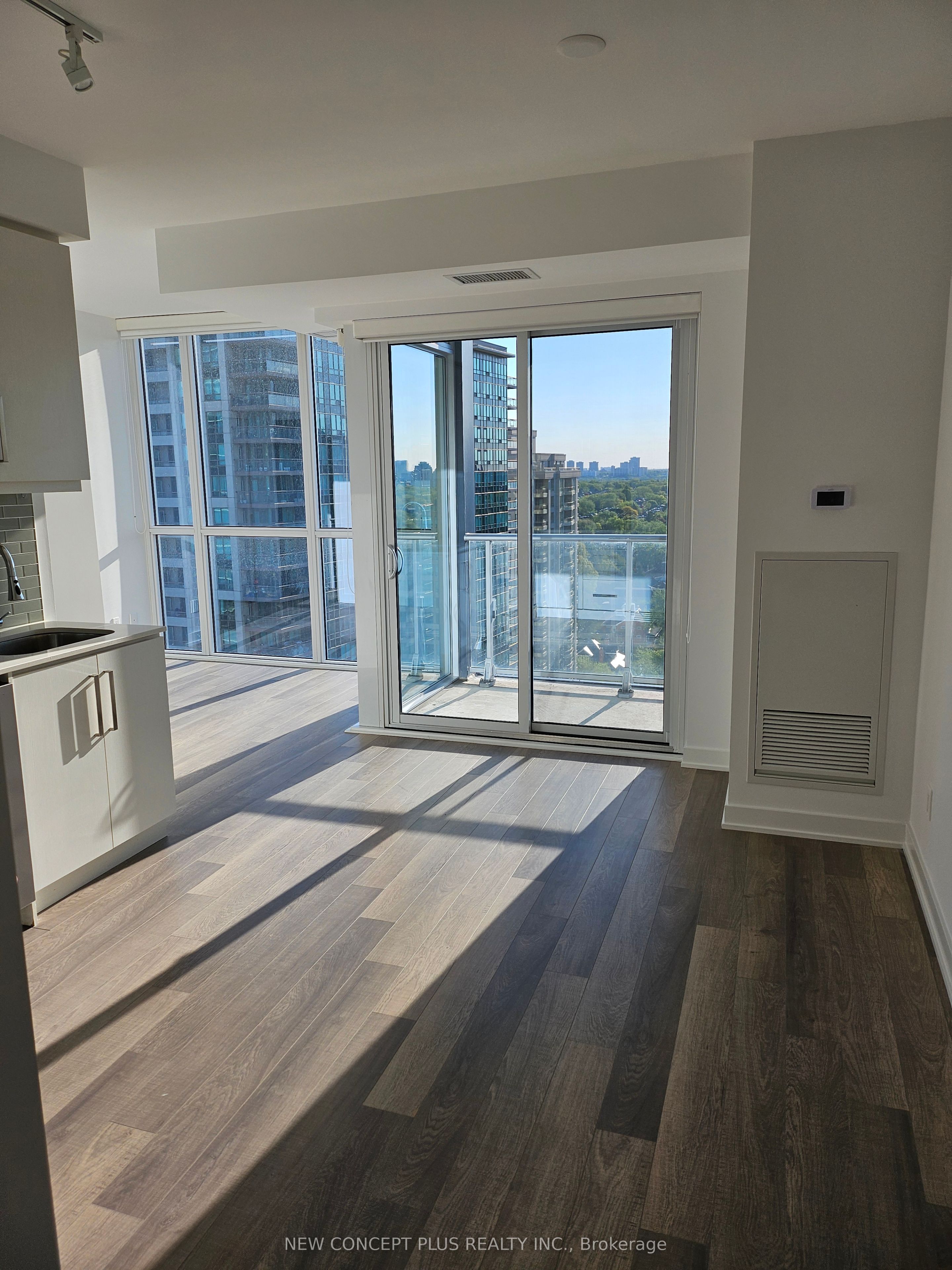 5180 Yonge Street 1505, Toronto, ON M2N 0K5 photo 2