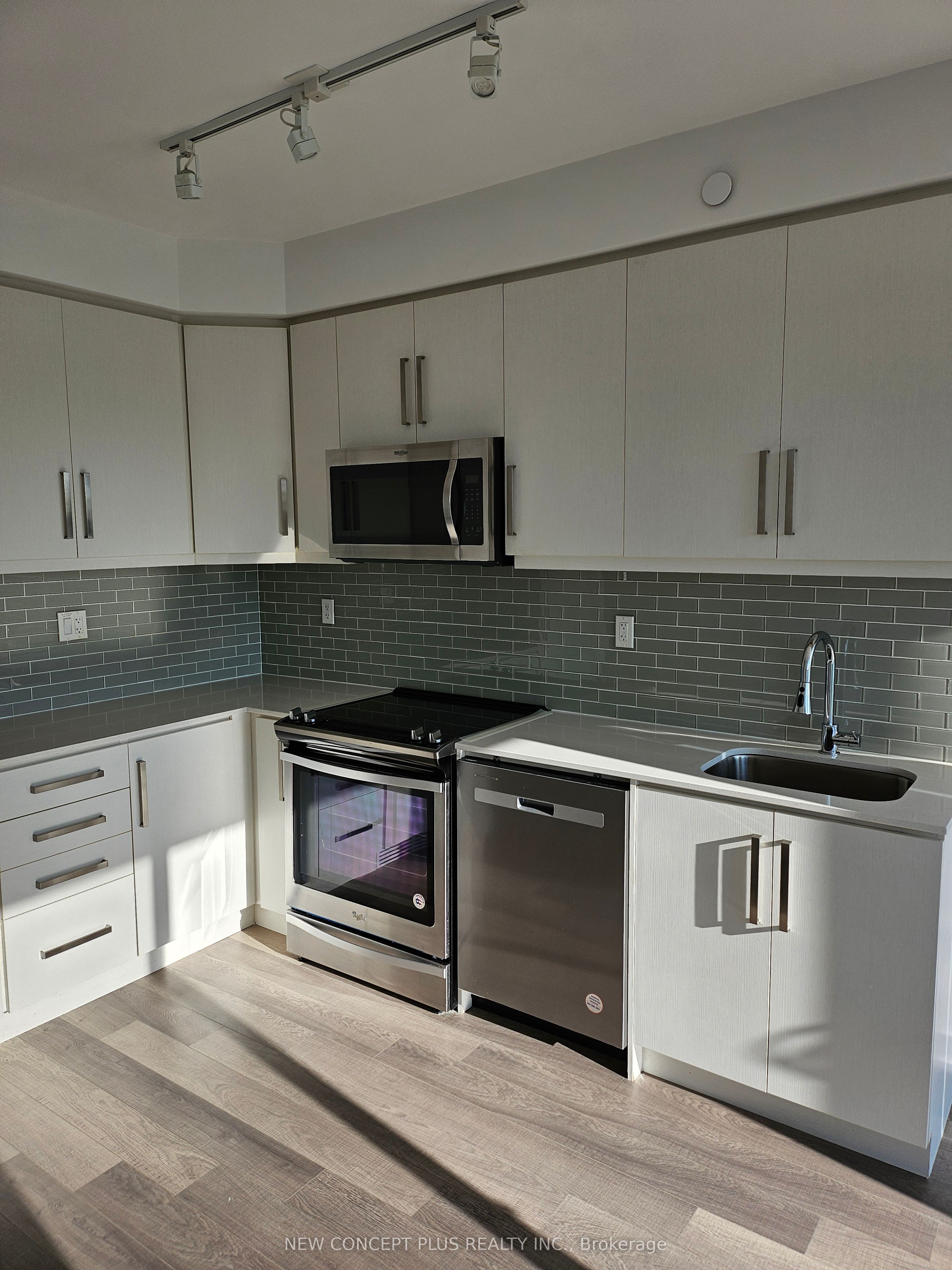 5180 Yonge Street 1505, Toronto, ON M2N 0K5 photo 3