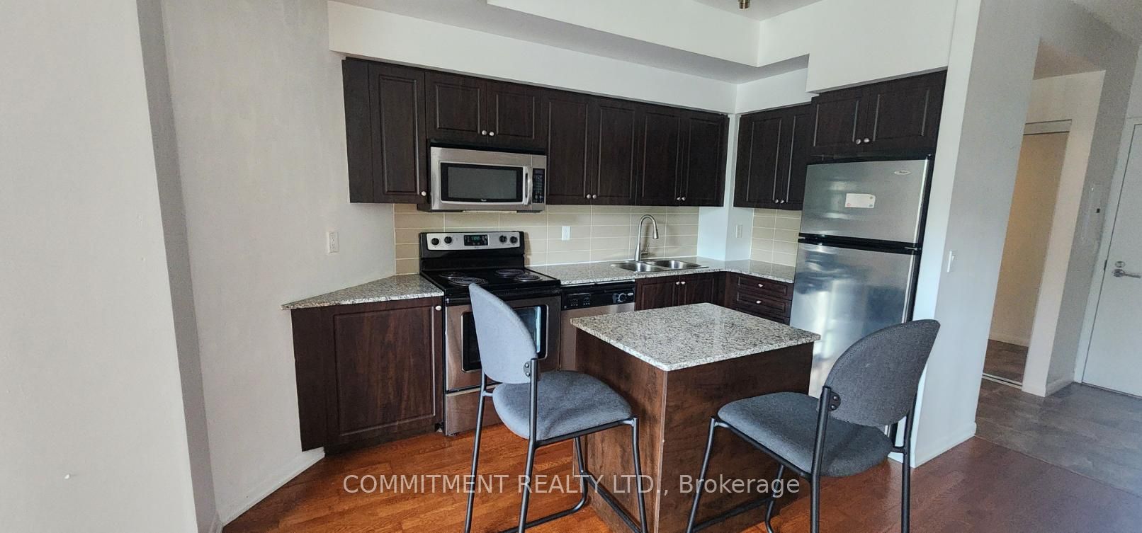 215 Fort York Boulevard #215, Toronto, ON M5V 4A1 photo 2