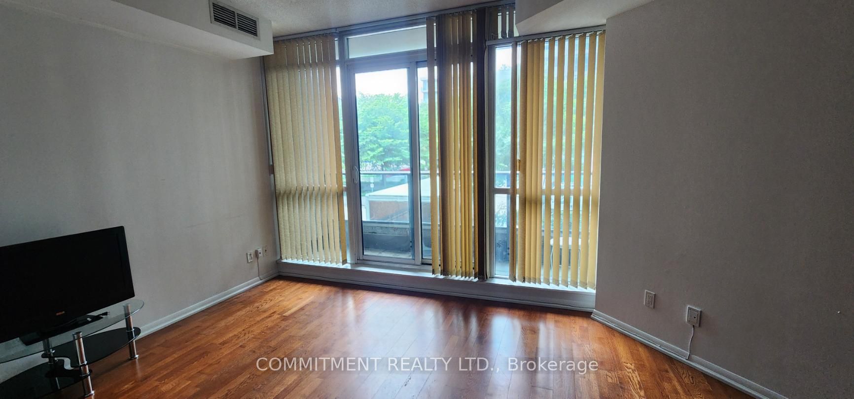 215 Fort York Boulevard #215, Toronto, ON M5V 4A1 photo 4