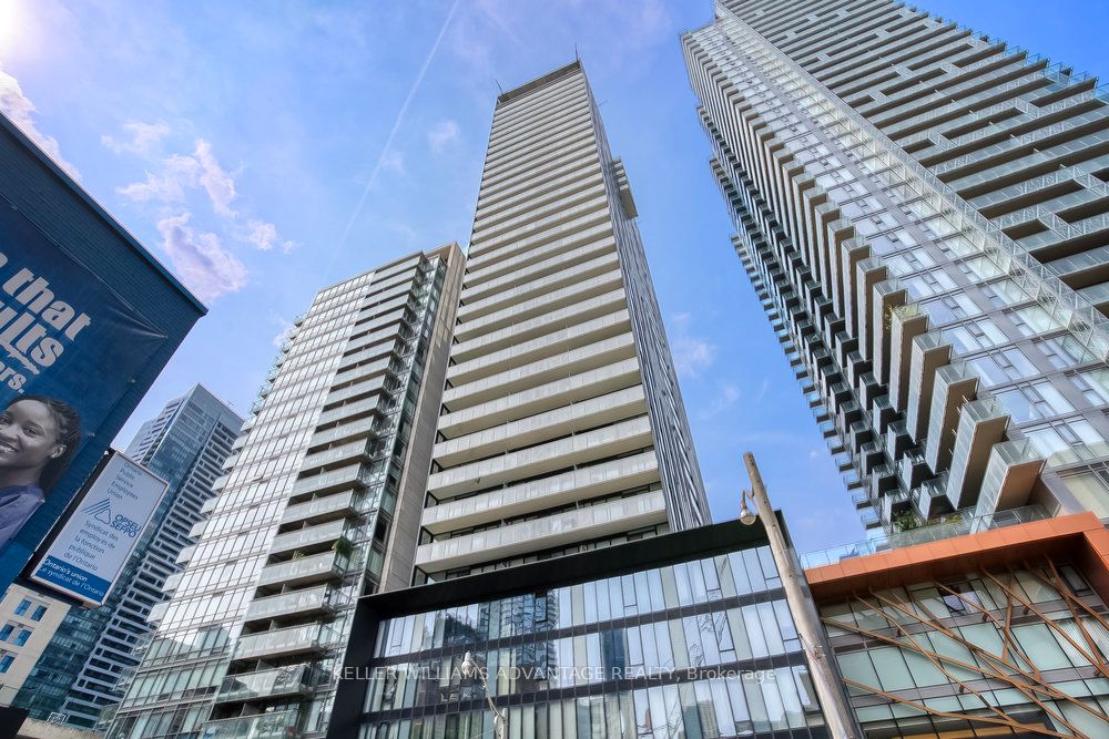 28 Wellesley Street E 603, Toronto, ON M4Y 0C4