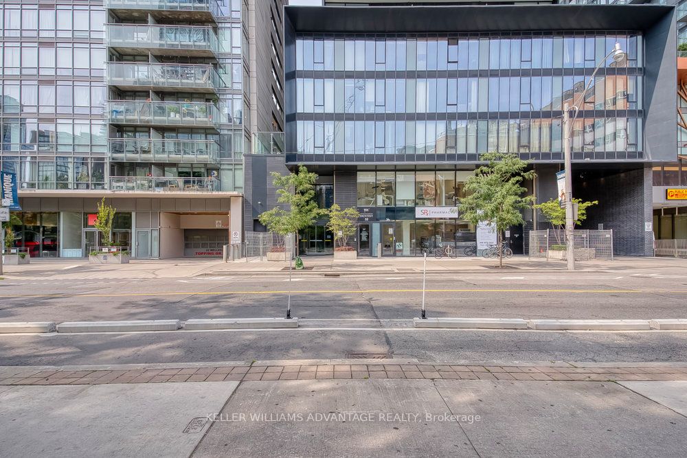 28 Wellesley Street E 603, Toronto, ON M4Y 0C4 photo 2