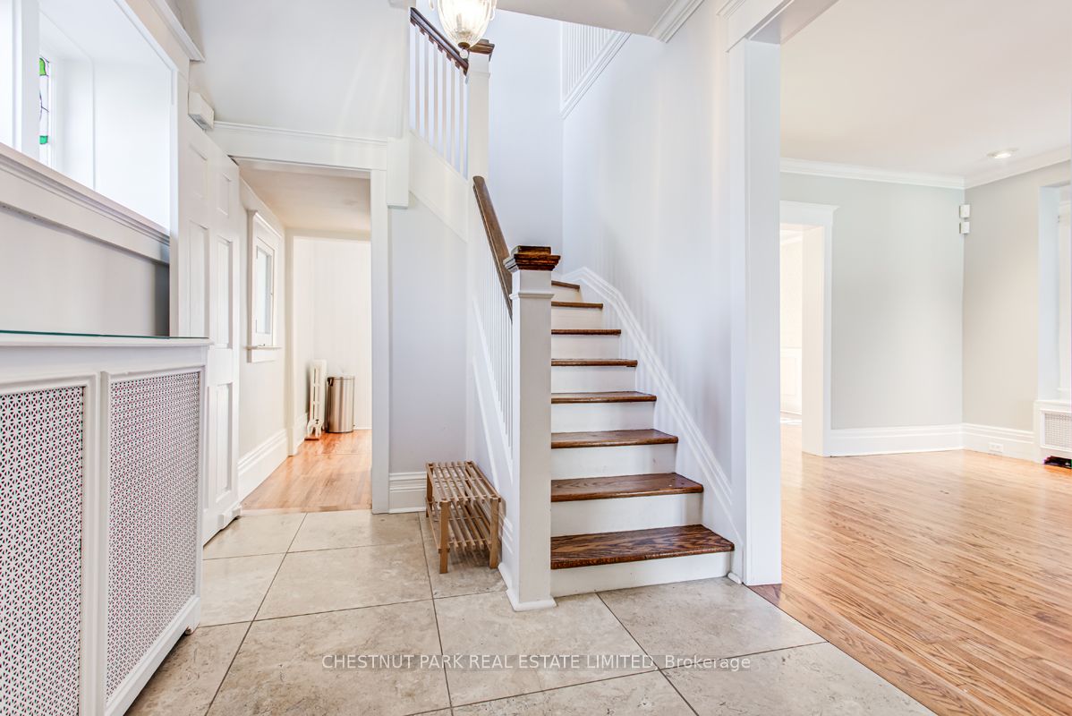 124 Glen Road, Toronto, ON M4W 2W2 photo 2