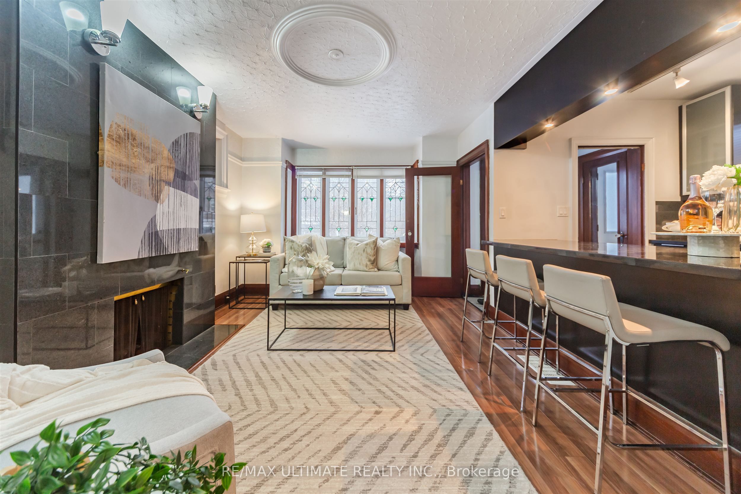46 Lorindale Avenue Upper, Toronto, ON M5M 3C2 photo 4