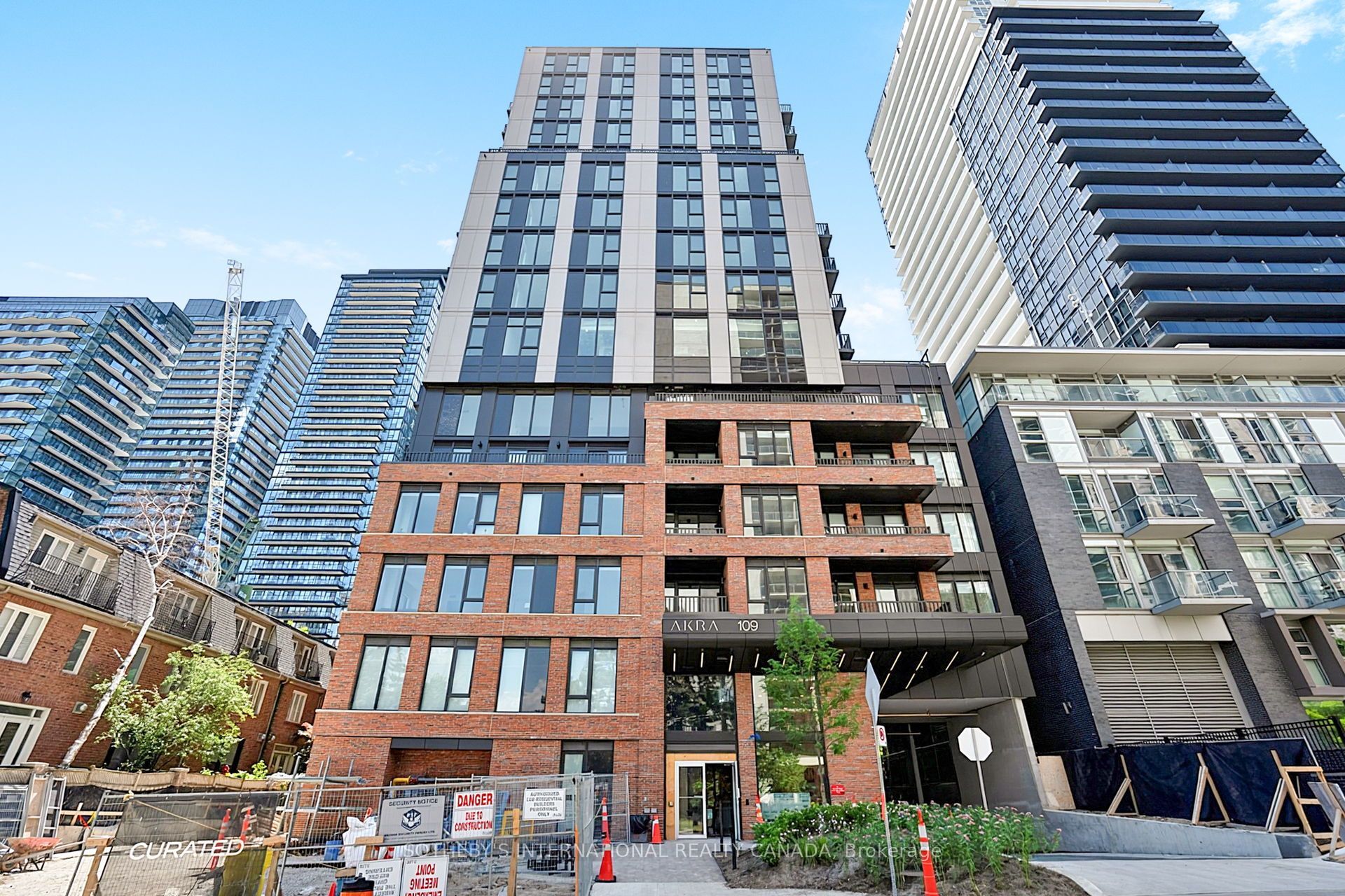 109 Erskine Avenue 1110, Toronto, ON M4P 1Y5 photo 2