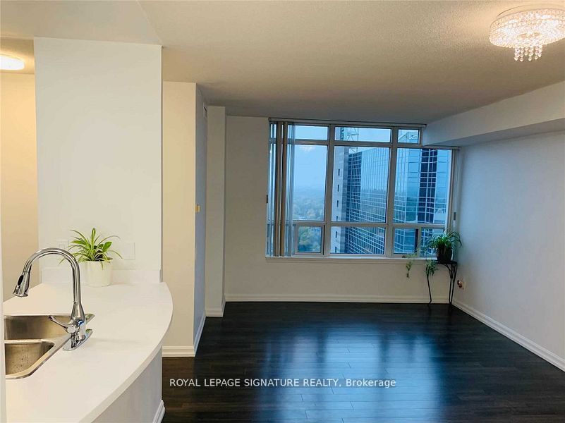 8 Hillcrest Avenue 2801, Toronto, ON M2N 6Y6 photo 3