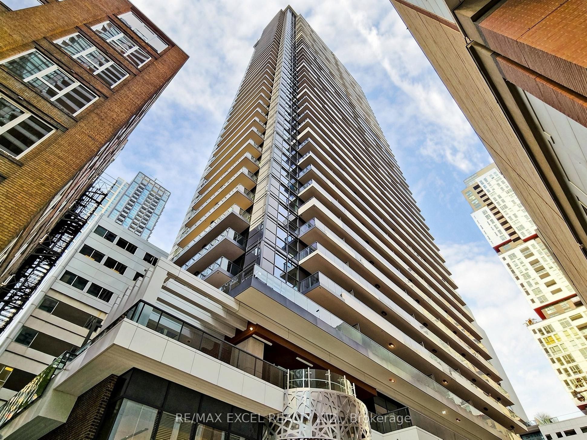 38 Widmer Street 2909, Toronto, ON M5V 0P7 photo 2