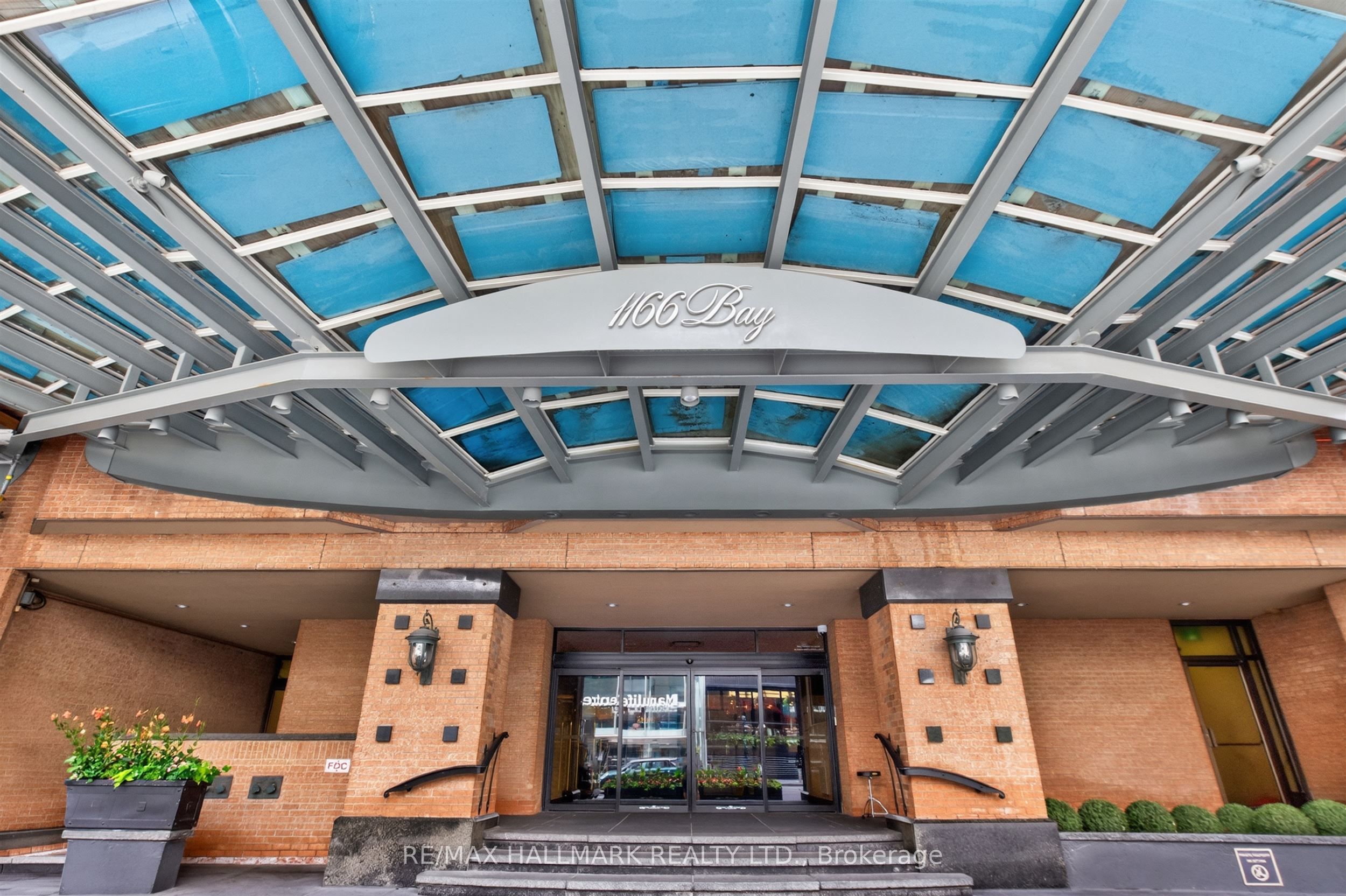 1166 Bay Street PH1, Toronto, ON M5S 2X8 photo 2