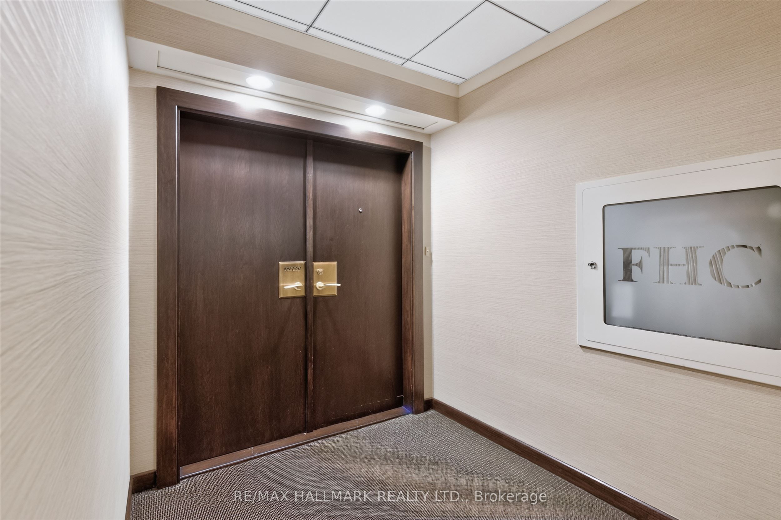 1166 Bay Street PH1, Toronto, ON M5S 2X8 photo 3