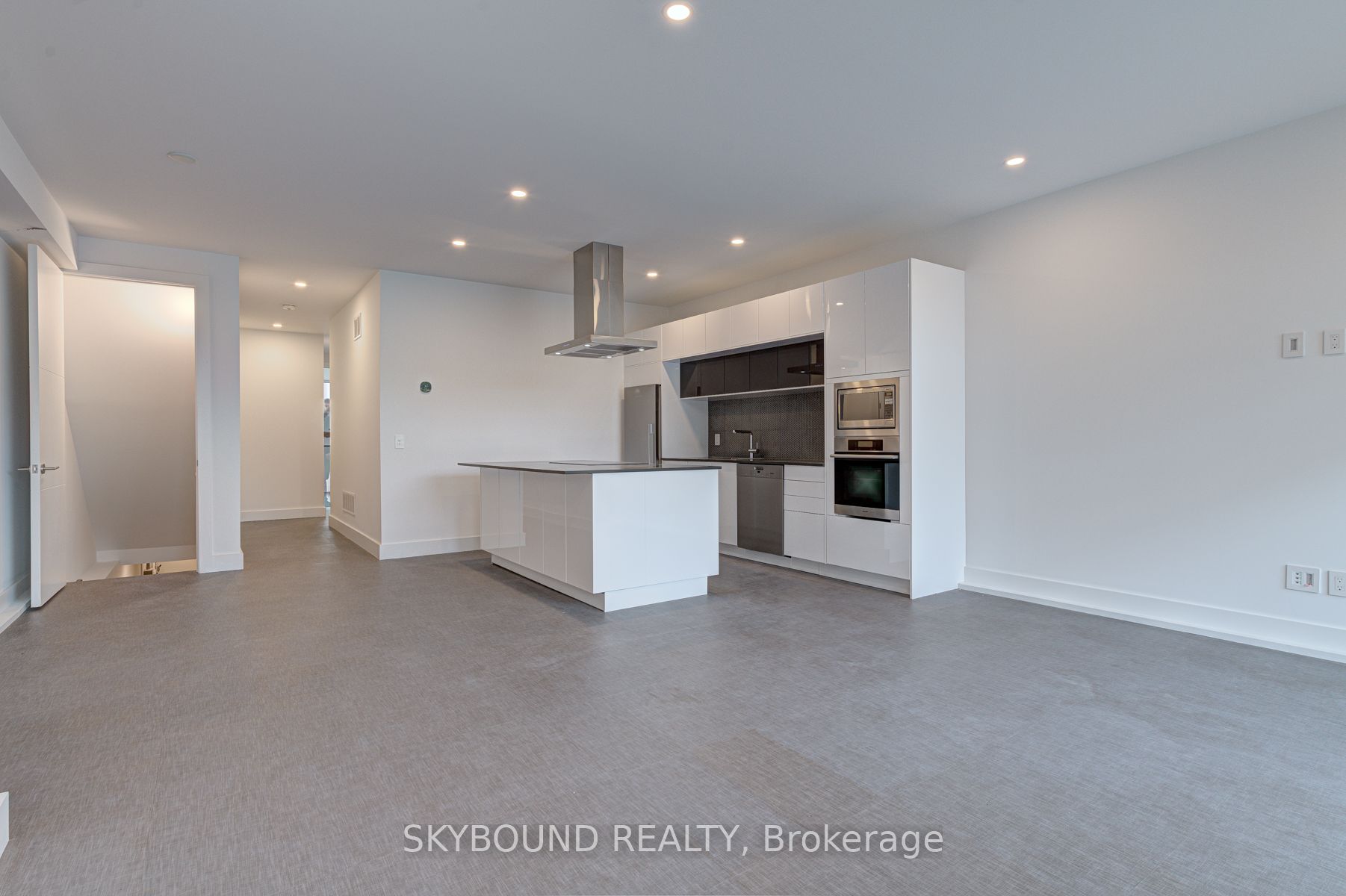 531 Arlington Avenue Main, Toronto, ON M6C 3A6 photo 3