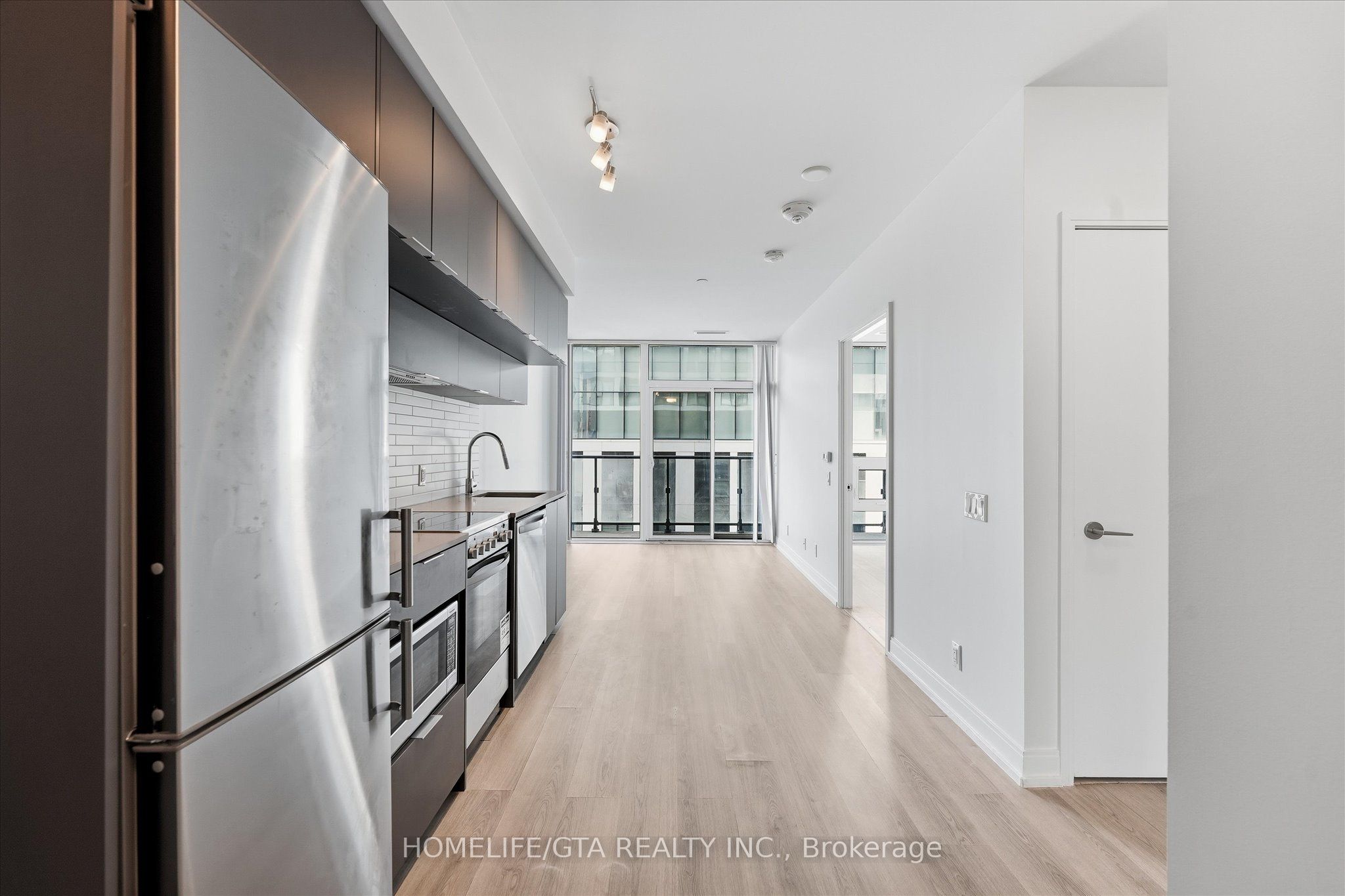 181 Dundas Street E 511, Toronto, ON M5A 0N5 photo 3