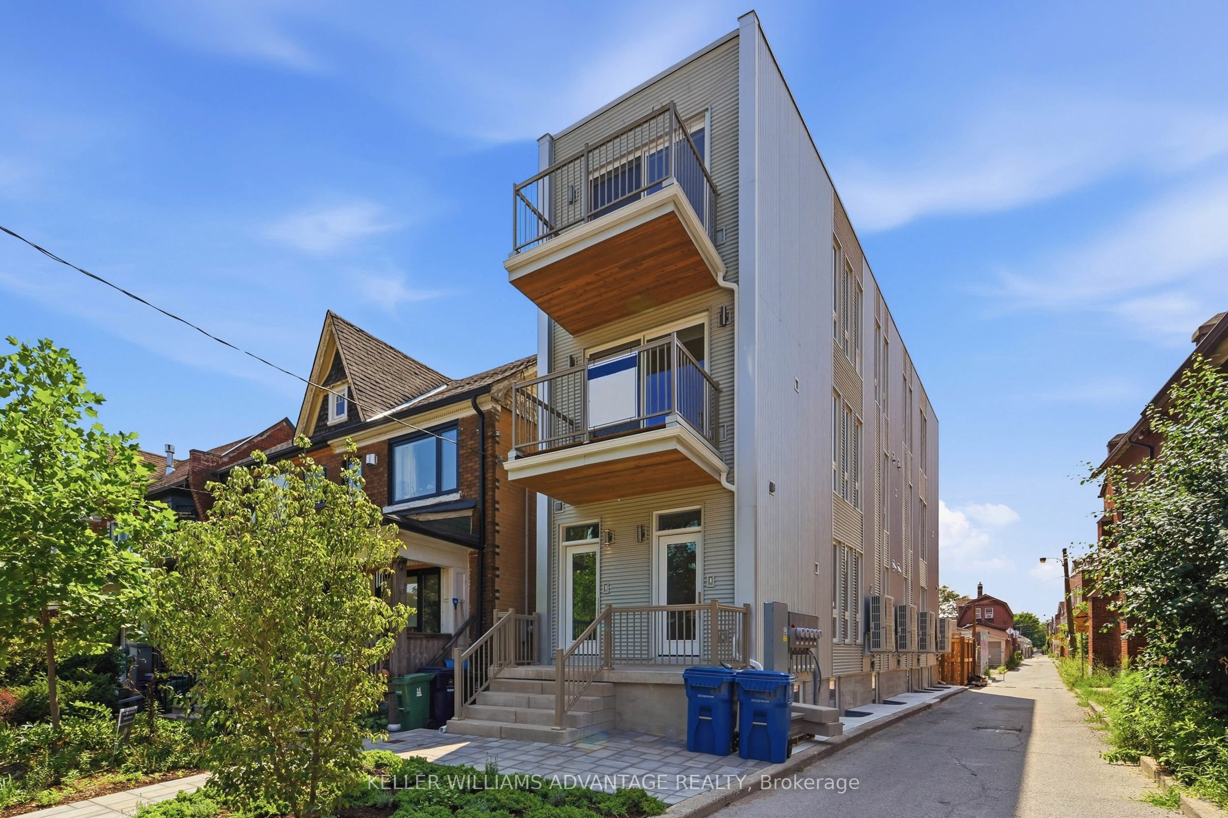 616 Delaware Avenue N Unit D, Toronto, ON M6H 2V2 photo 2