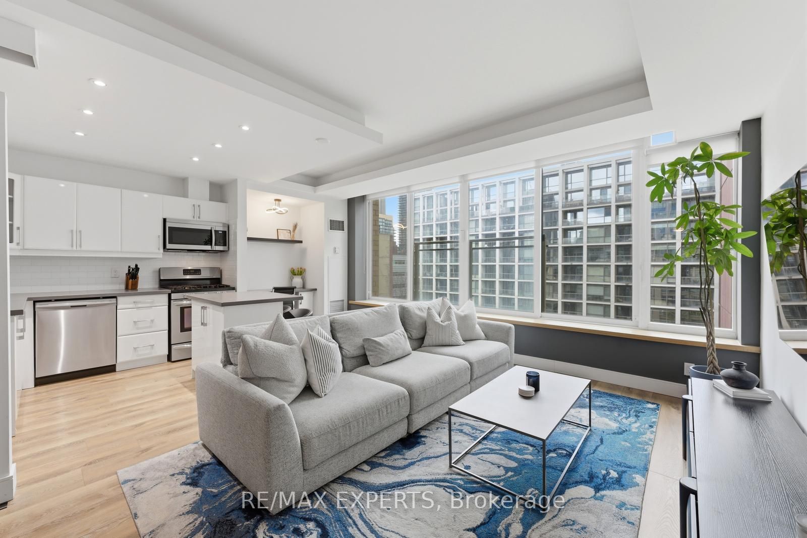 50 Camden Street 707, Toronto, ON M5V 3N1