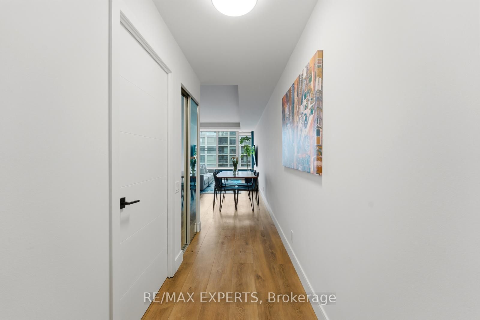 50 Camden Street 707, Toronto, ON M5V 3N1 photo 5