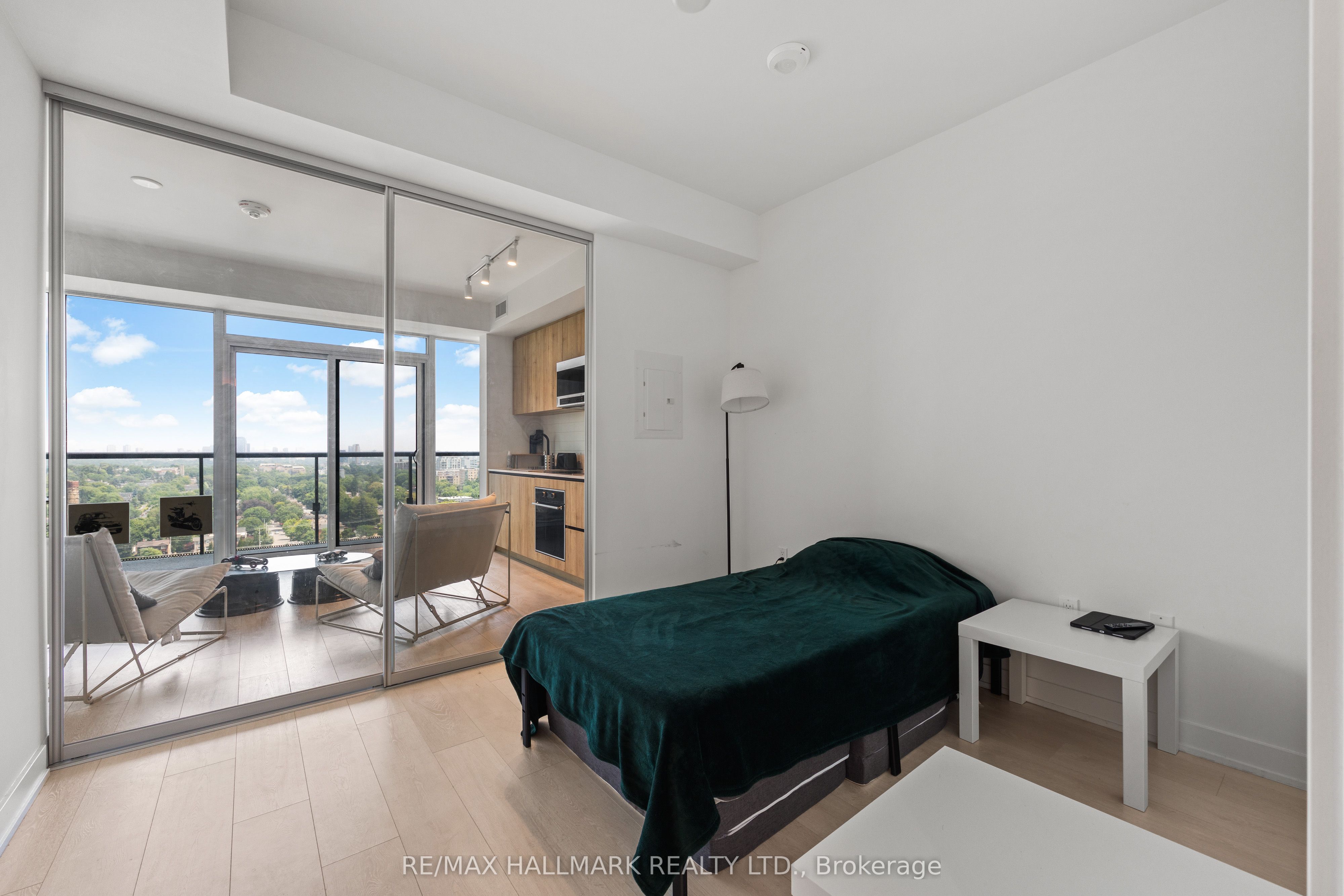 127 Broadway Avenue 1611, Toronto, ON M4P 1V4 photo 5