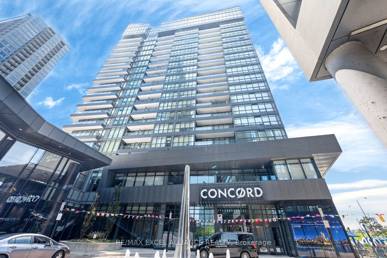 80 Queens Wharf Road 1706, Toronto, ON M5V 0J3