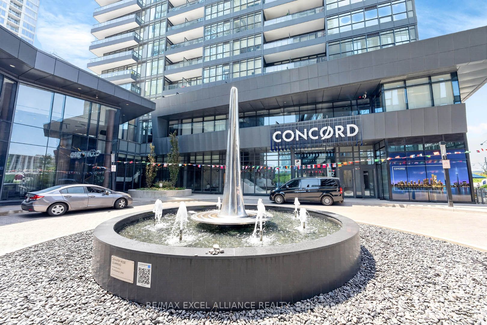 80 Queens Wharf Road 1706, Toronto, ON M5V 0J3 photo 3