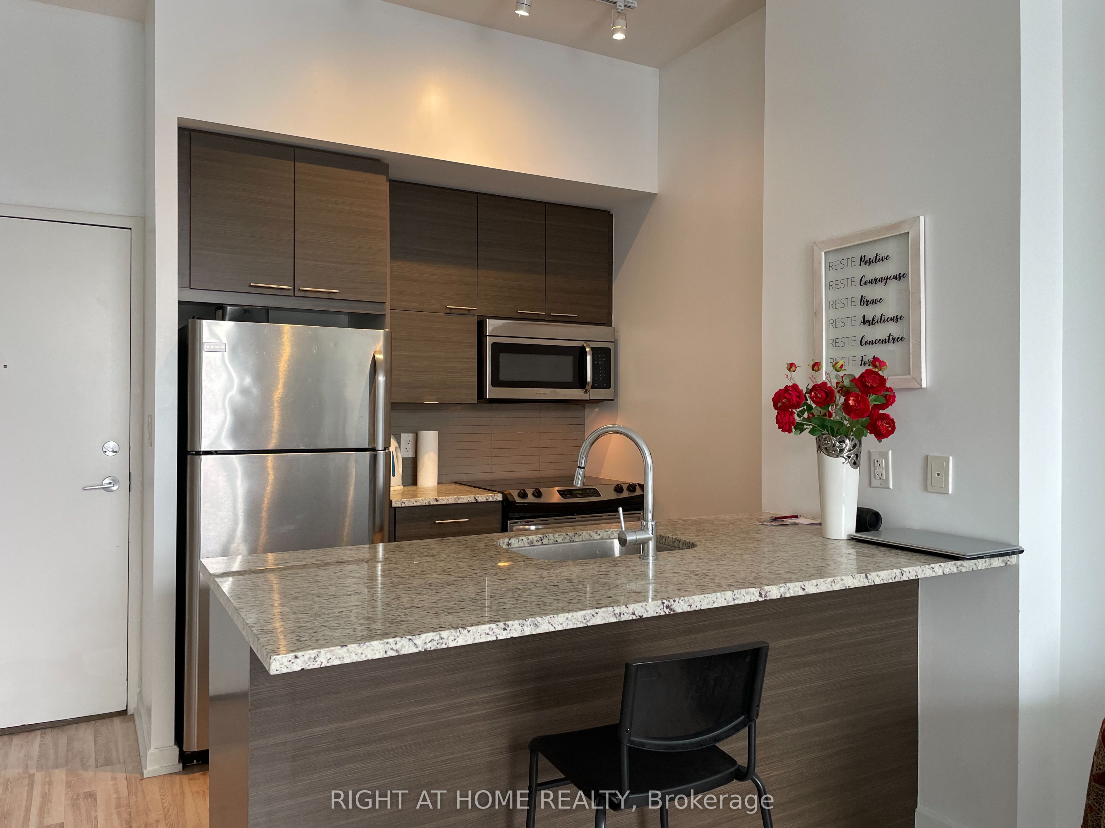 66 Forest Manor Road 106, Toronto, ON M2J 1M6 photo 3