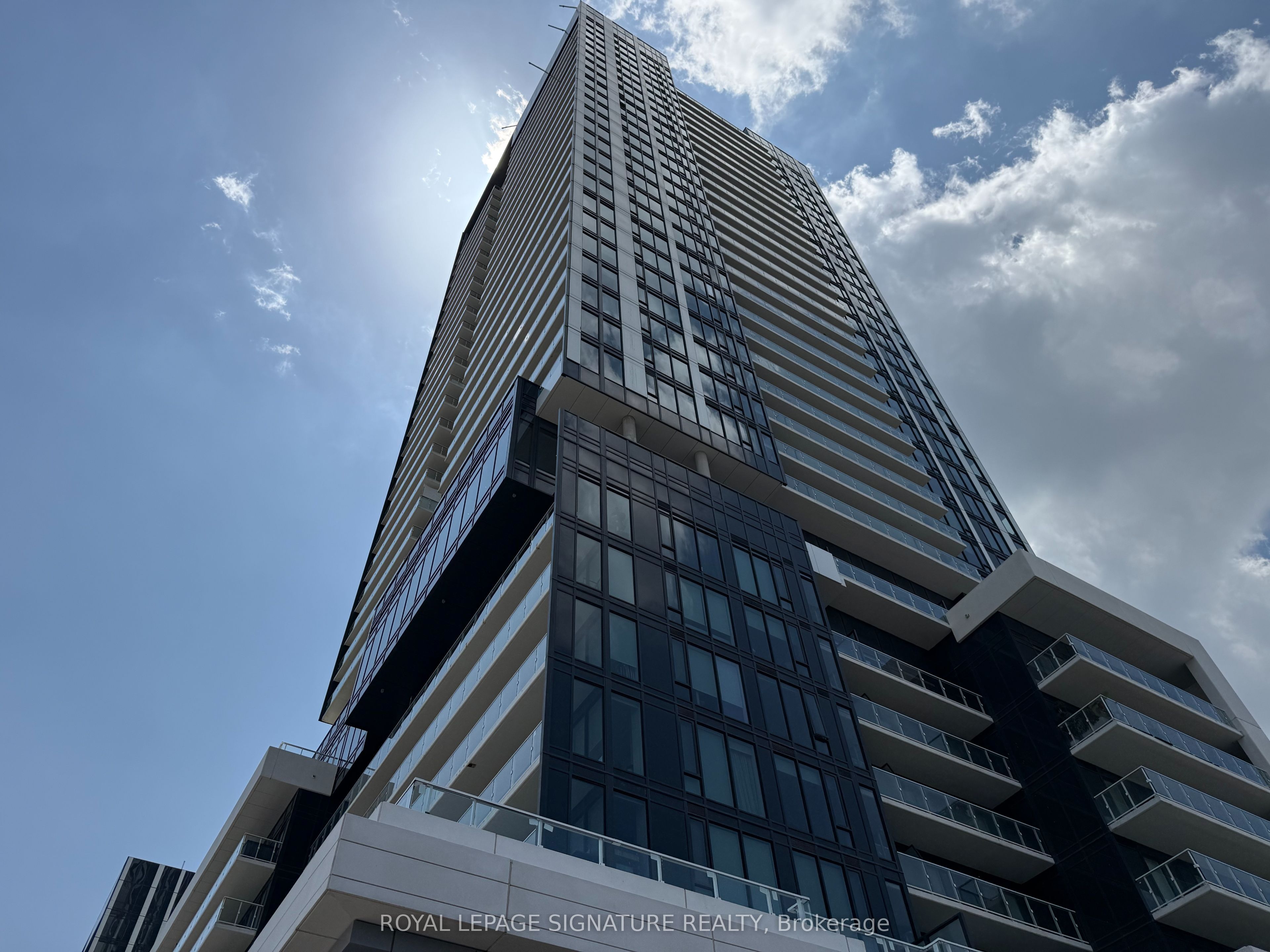 50 O'Neill Road 1609, Toronto, ON M3C 0H1