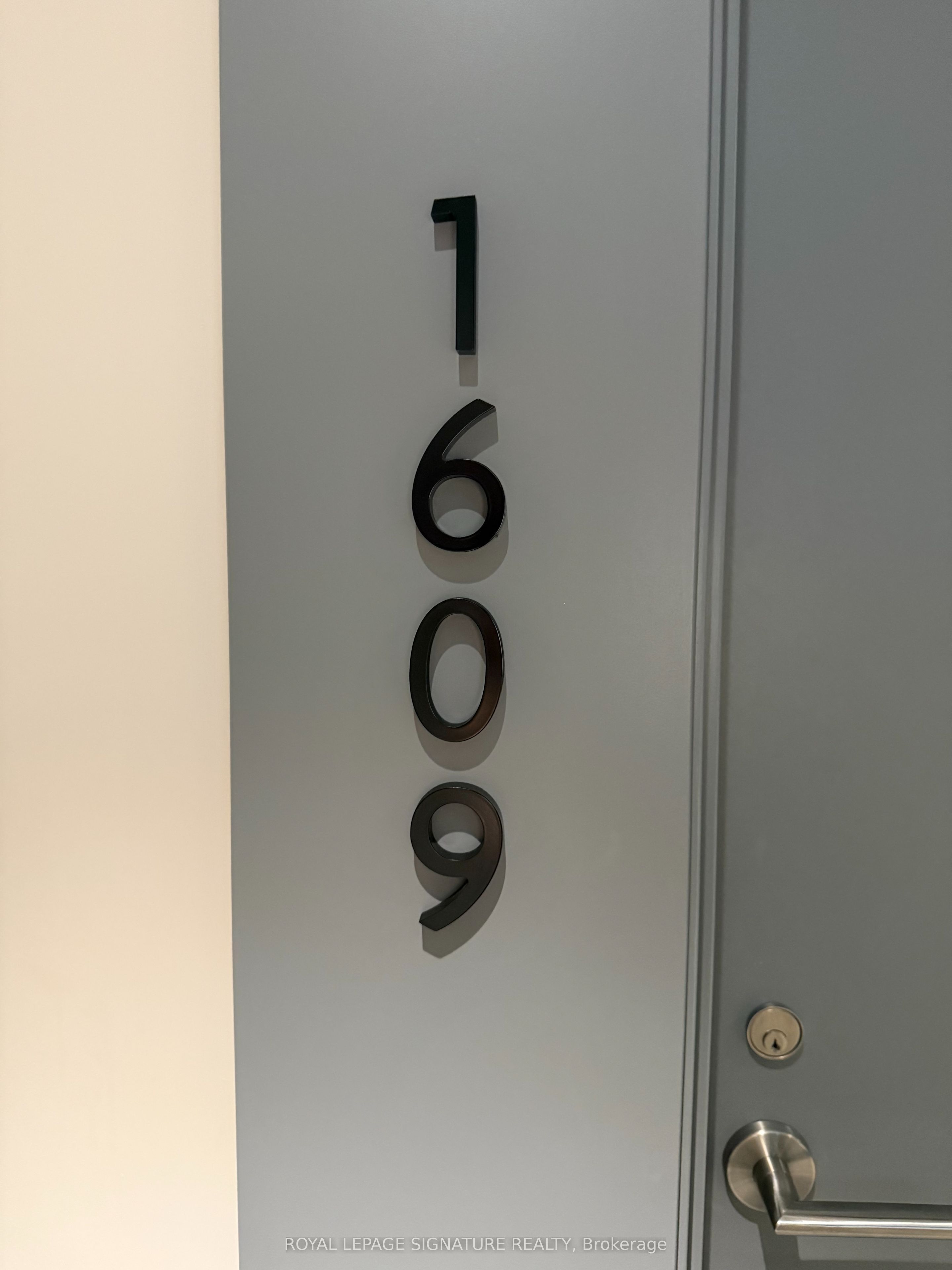 50 O'Neill Road 1609, Toronto, ON M3C 0H1 photo 3