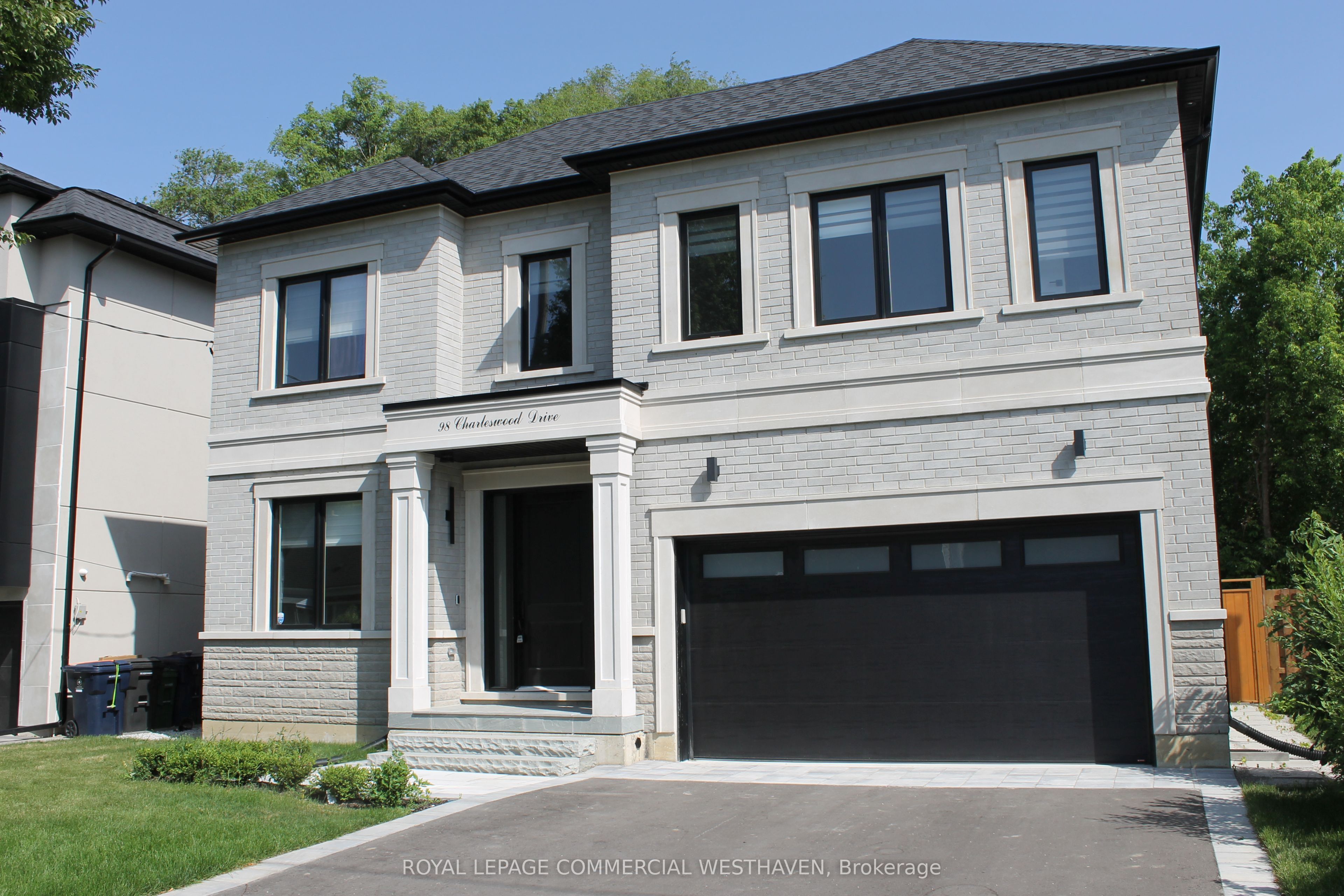 98 Charleswood Drive, Toronto, ON M3H 1X6 photo 2