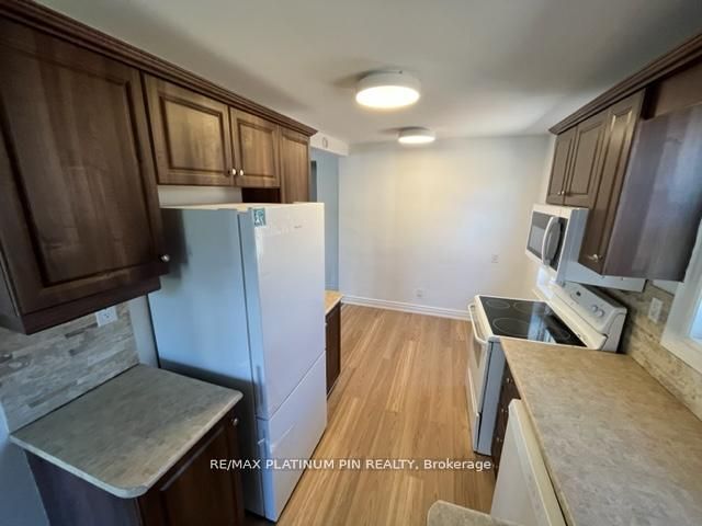 293 Ellerslie Avenue, Toronto, ON M2R 1B6 photo 5