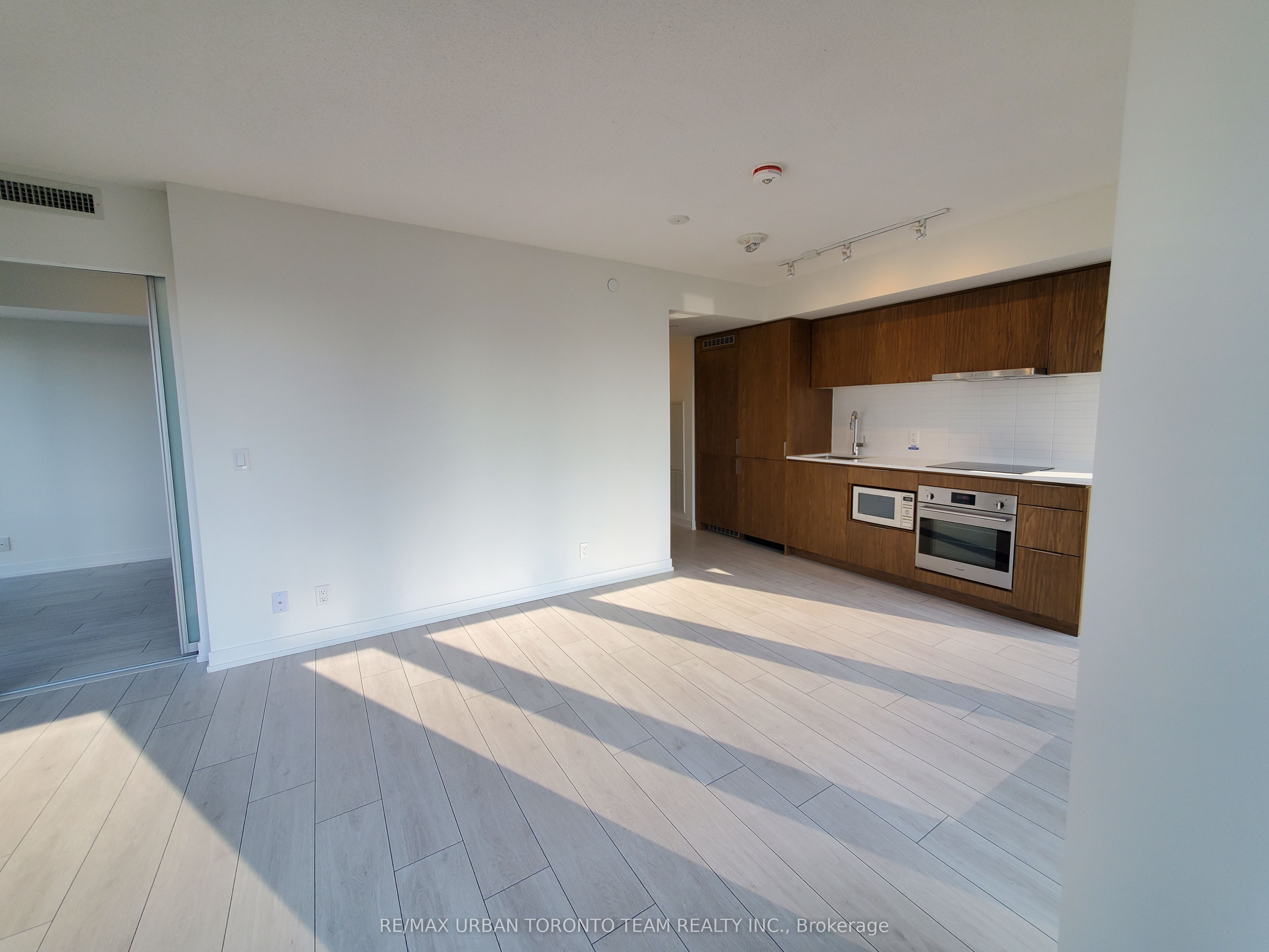 60 Shuter Street 2508, Toronto, ON M5B 1A8 photo 5