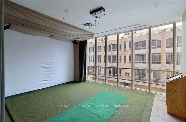 763 Bay Street 4012, Toronto, ON M5G 2R3 photo 4